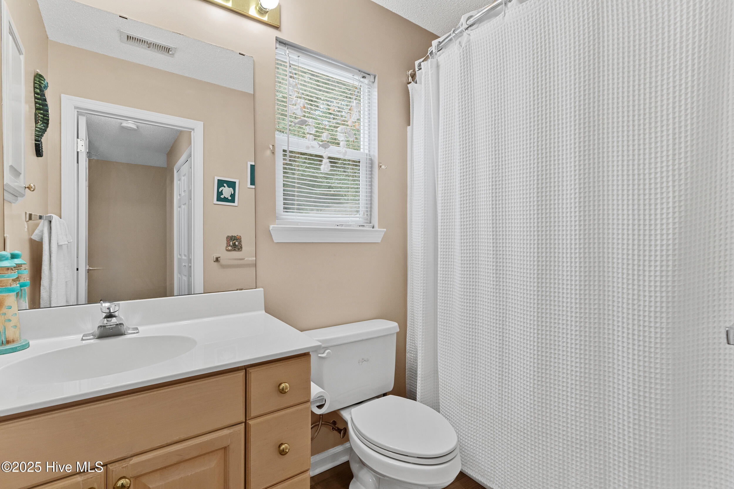 100525296 | Photo 23