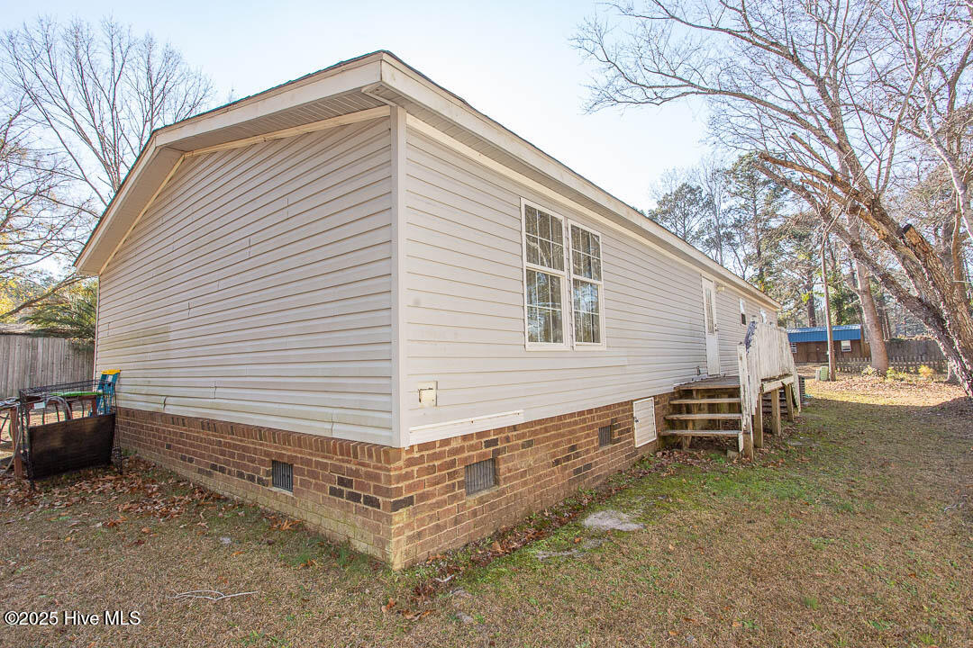 100484283 | Photo 33