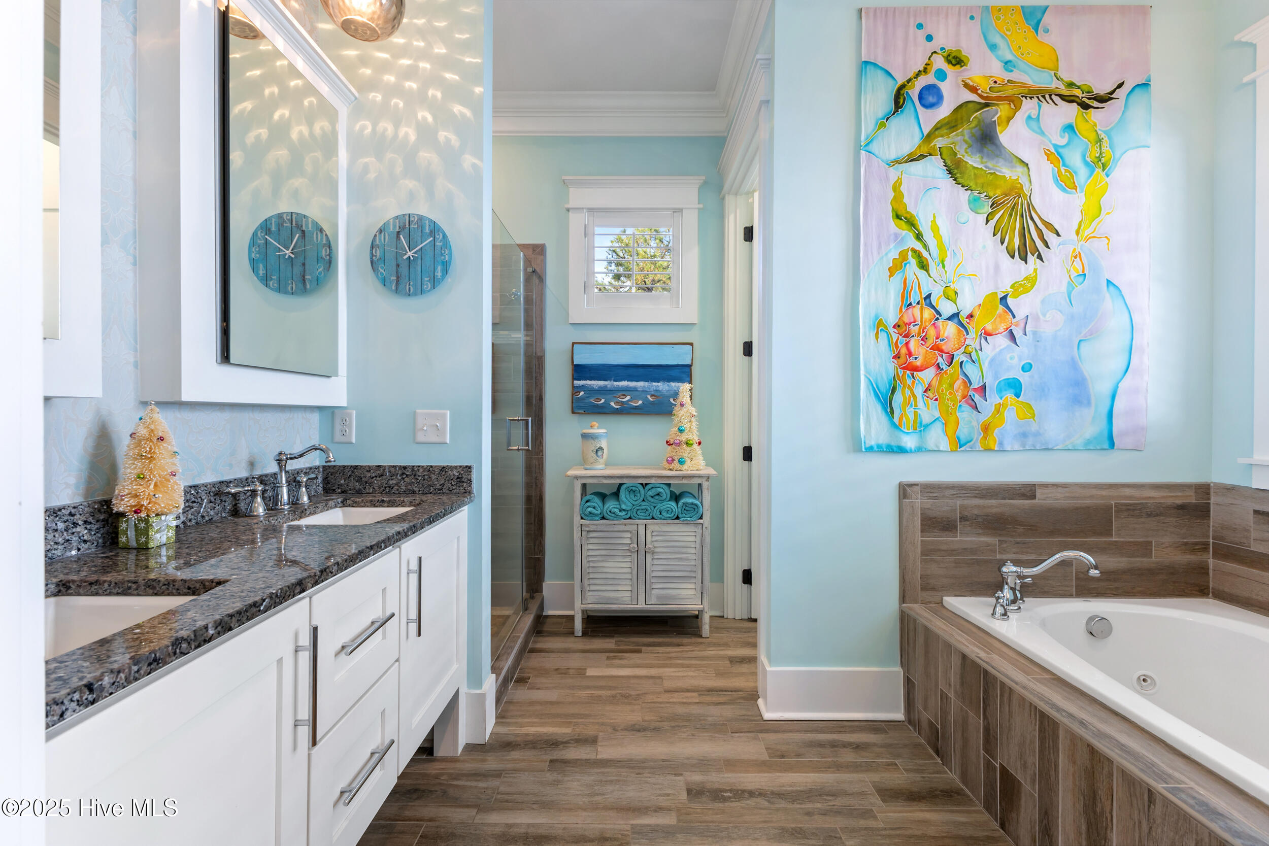 100543179 | Photo 33