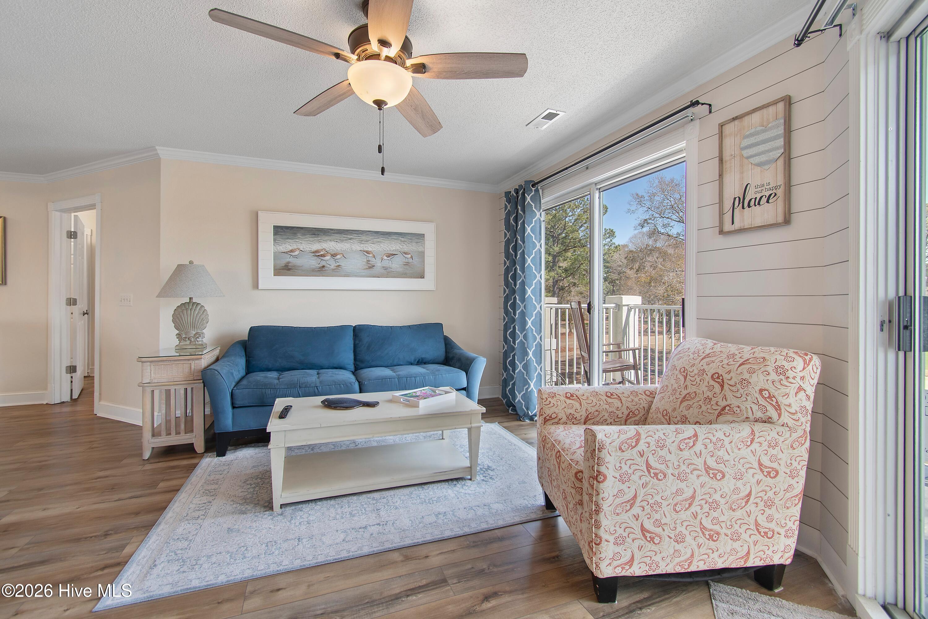 100556765 | Photo 25