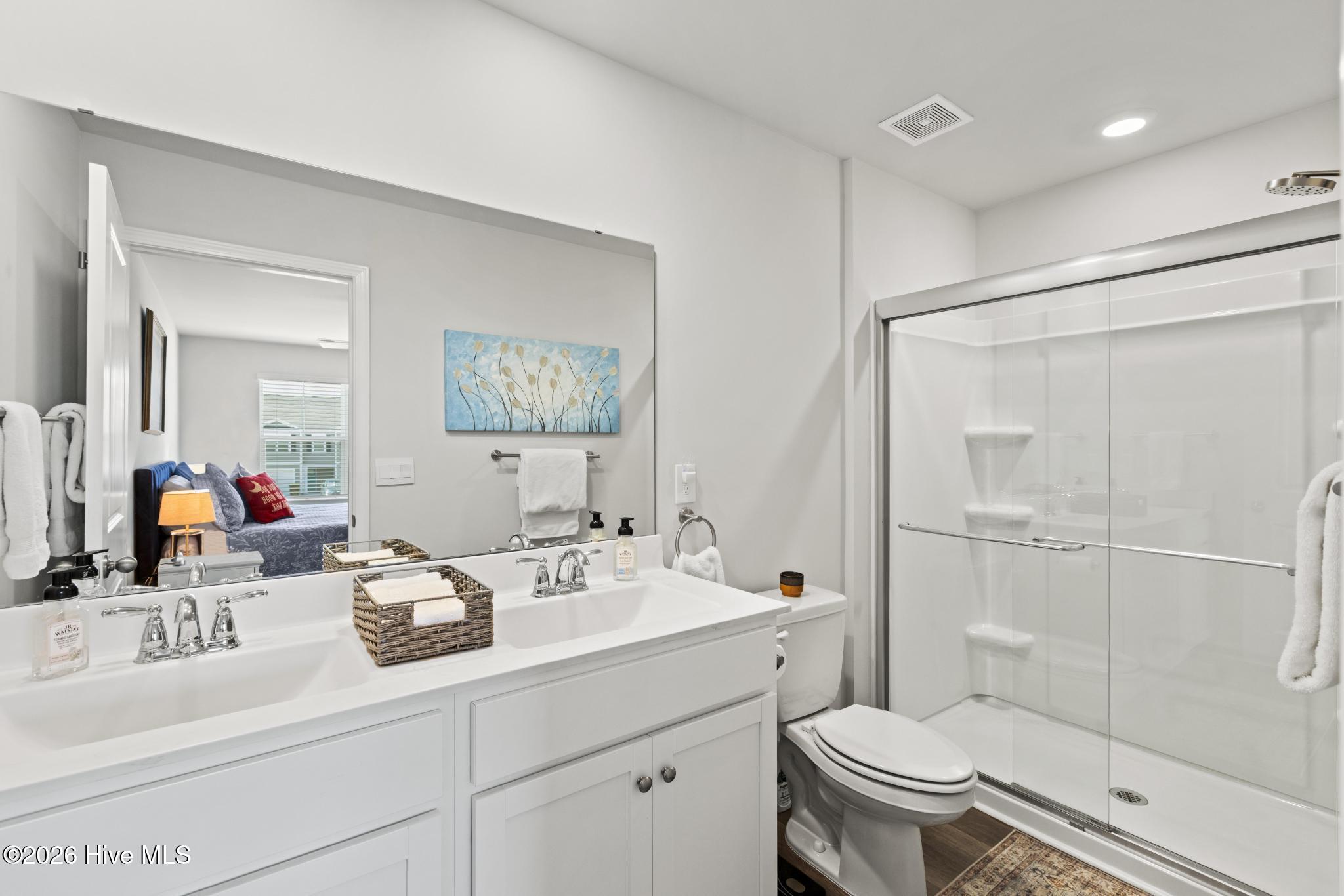 100554269 | Photo 23