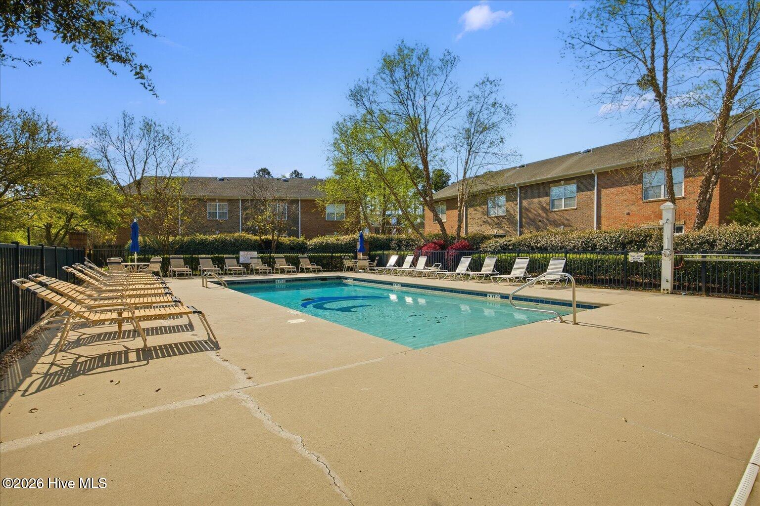 100563143 | Photo 22