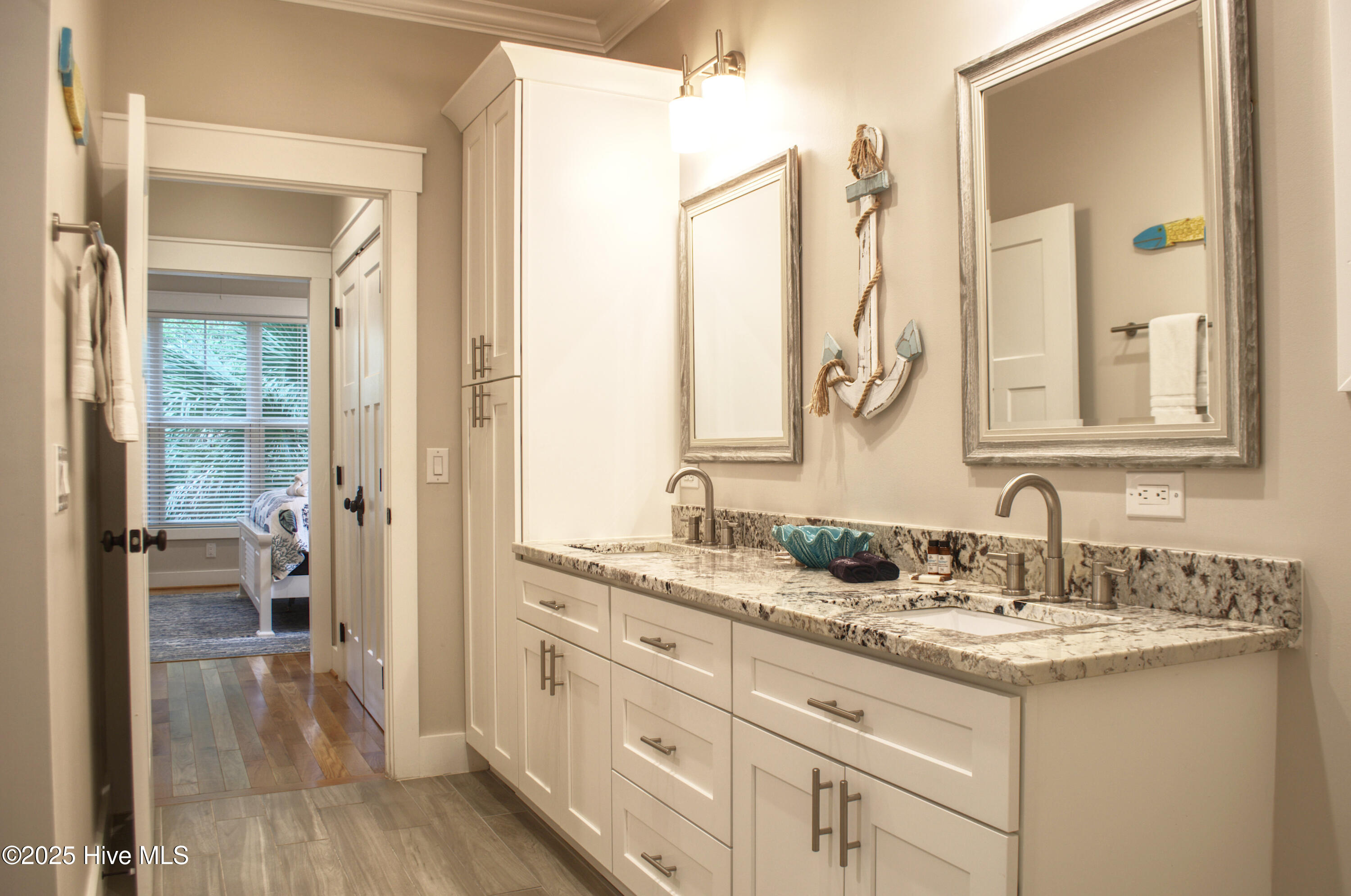 100526777 | Photo 39