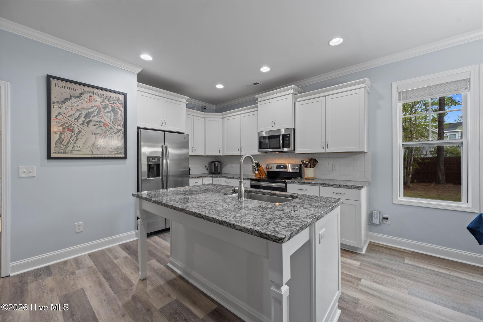 100565759 | Photo 11