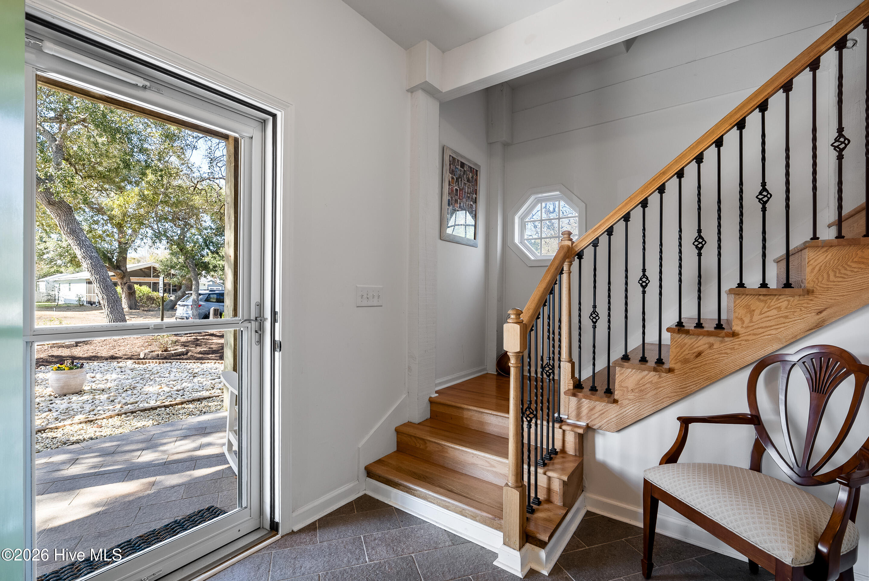 100559044 | Photo 11