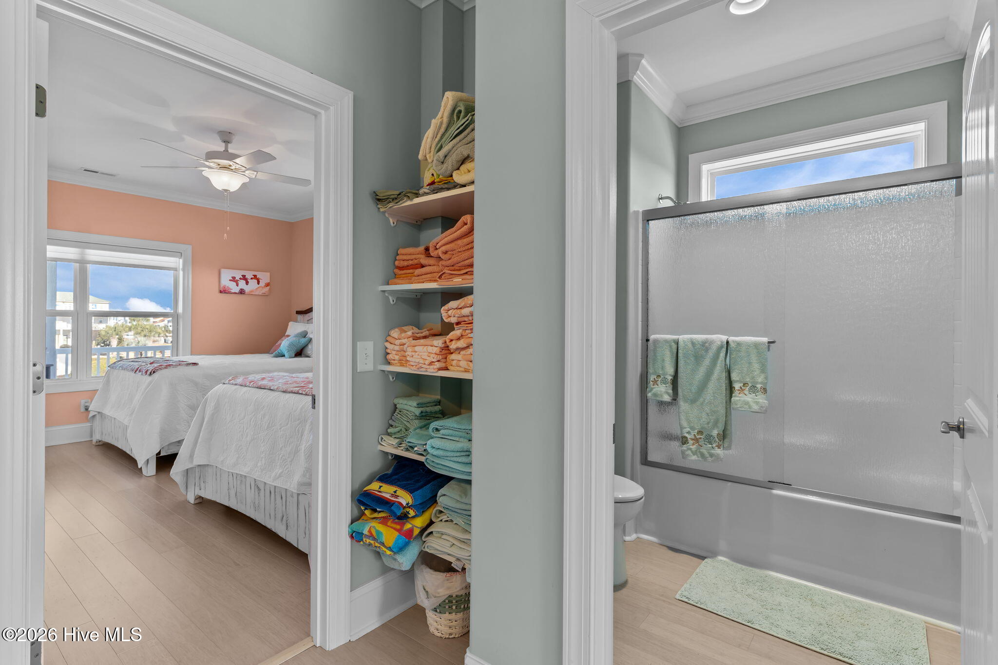 100549161 | Photo 40