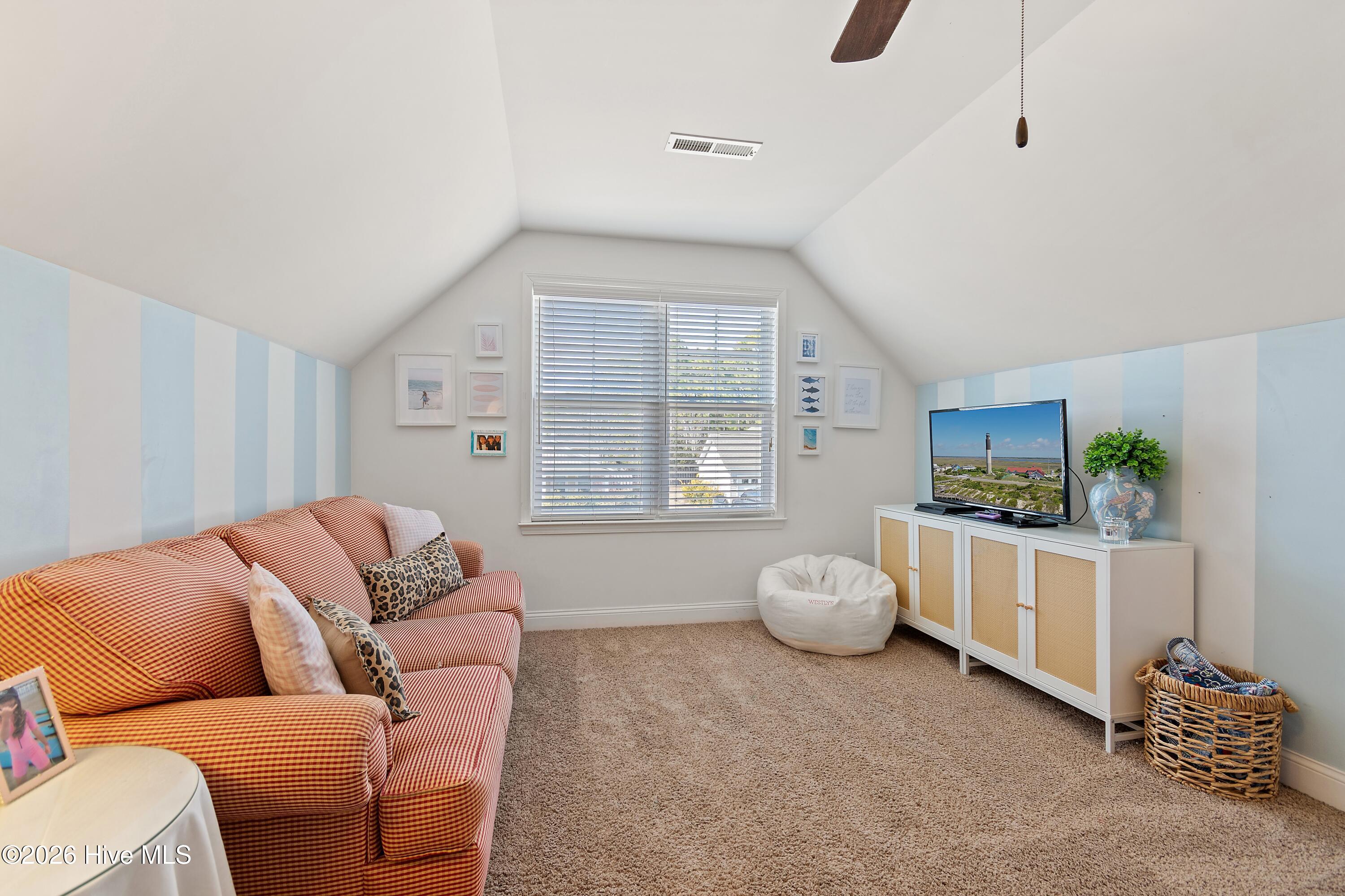 100554024 | Photo 21