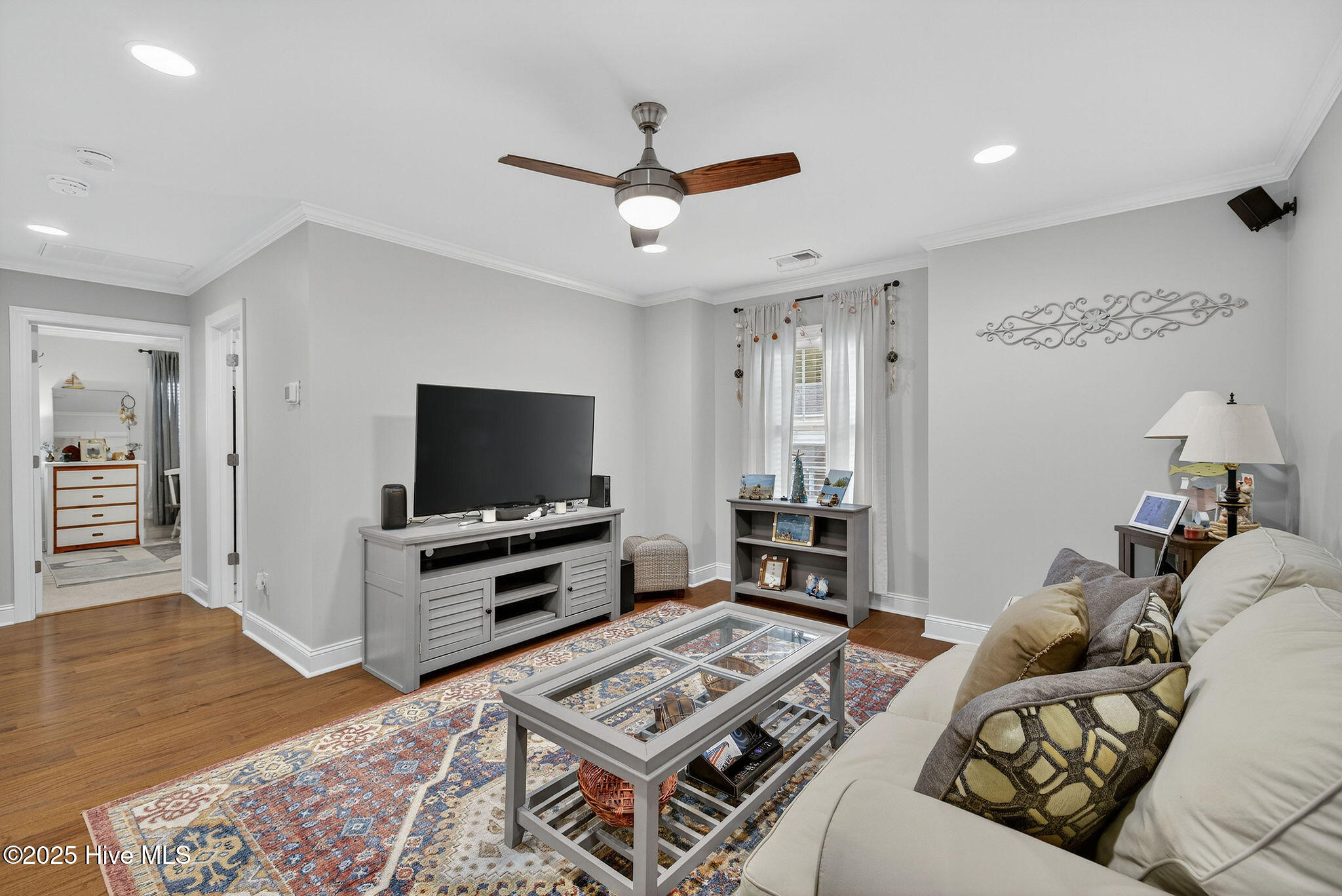 100538895 | Photo 29