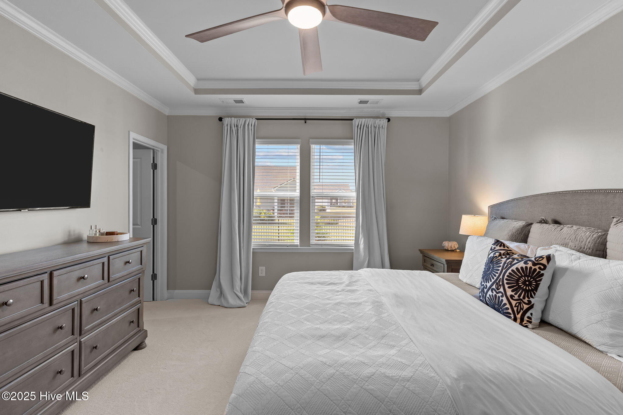 100531839 | Photo 35