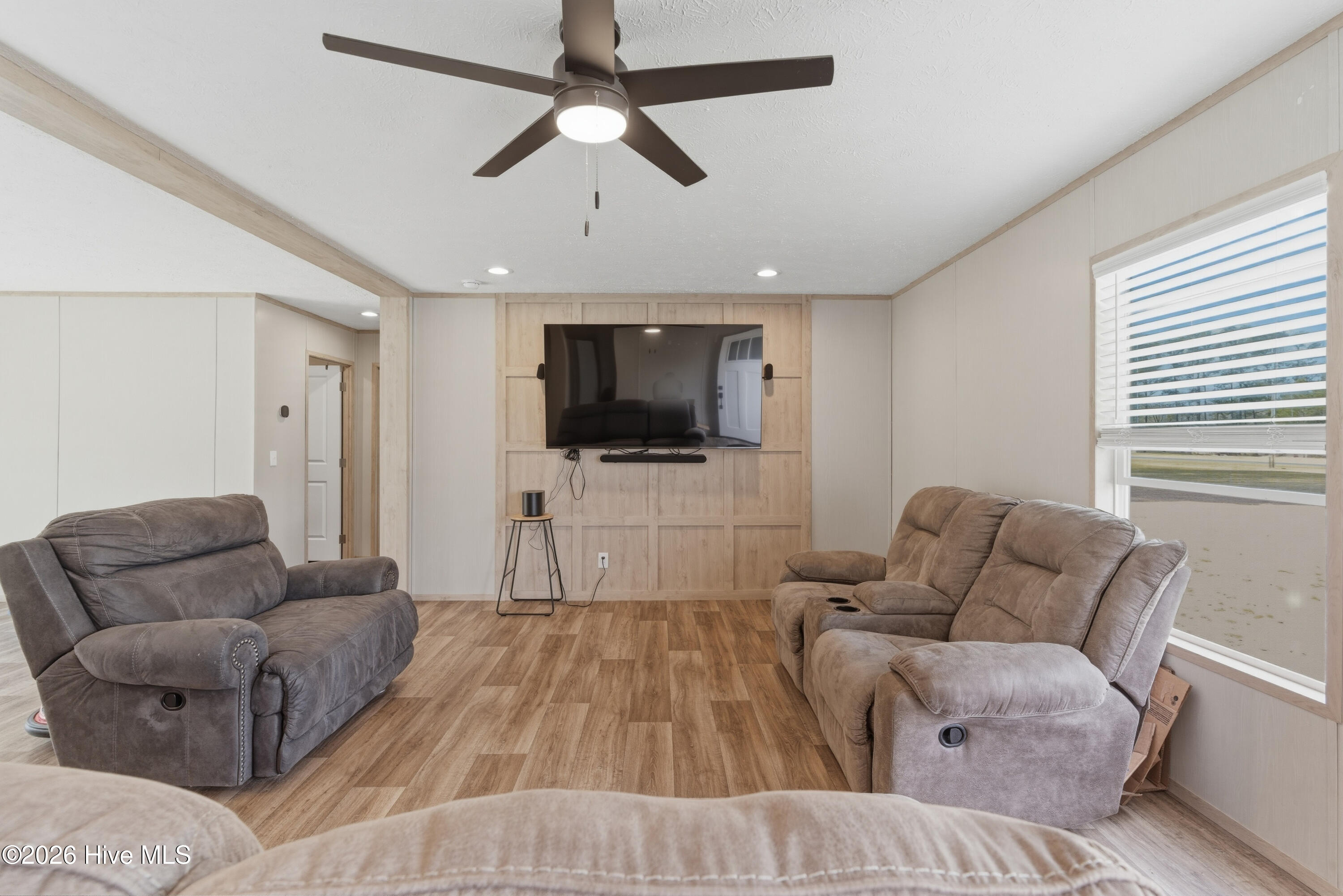 100555550 | Photo 13