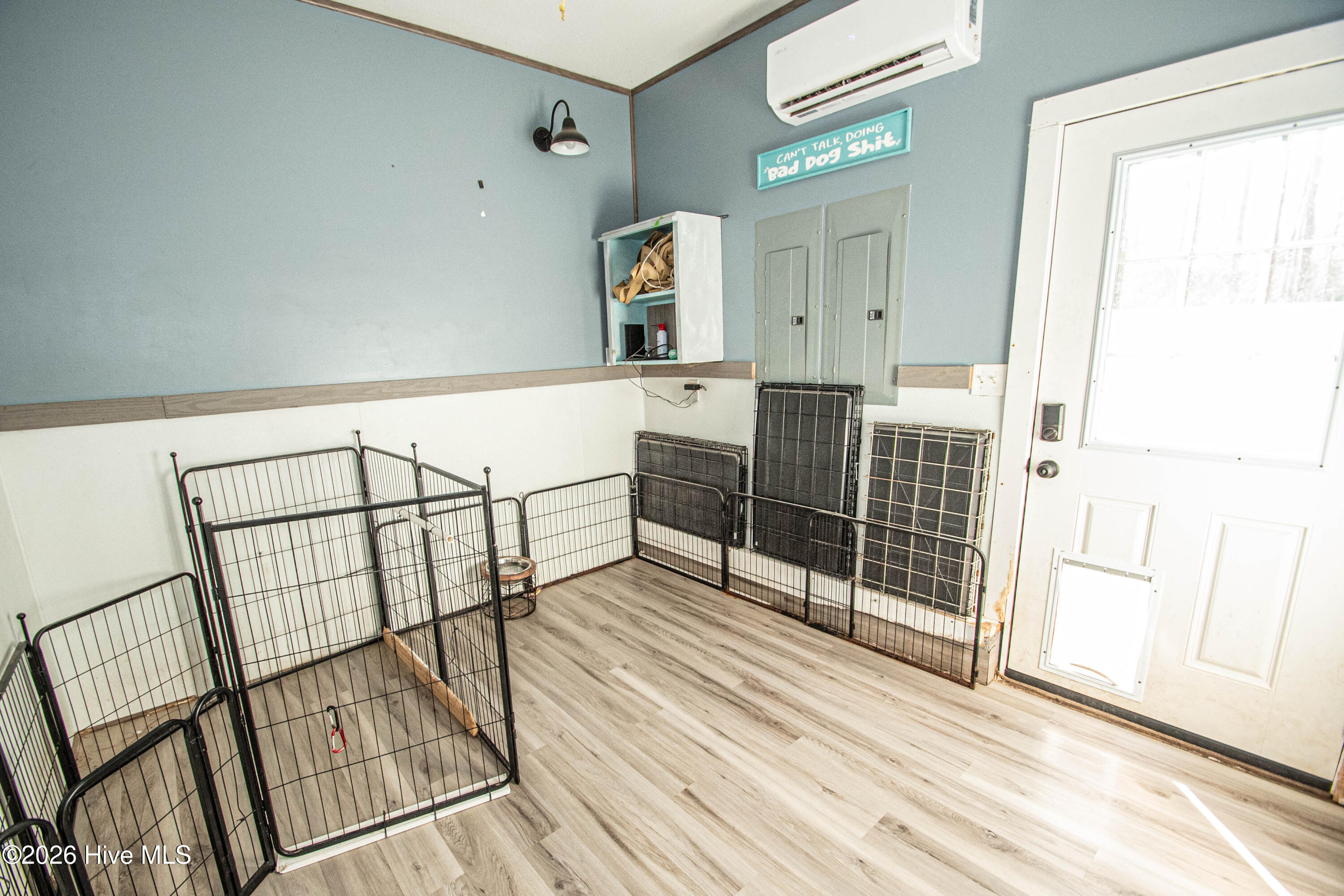 100553026 | Photo 72