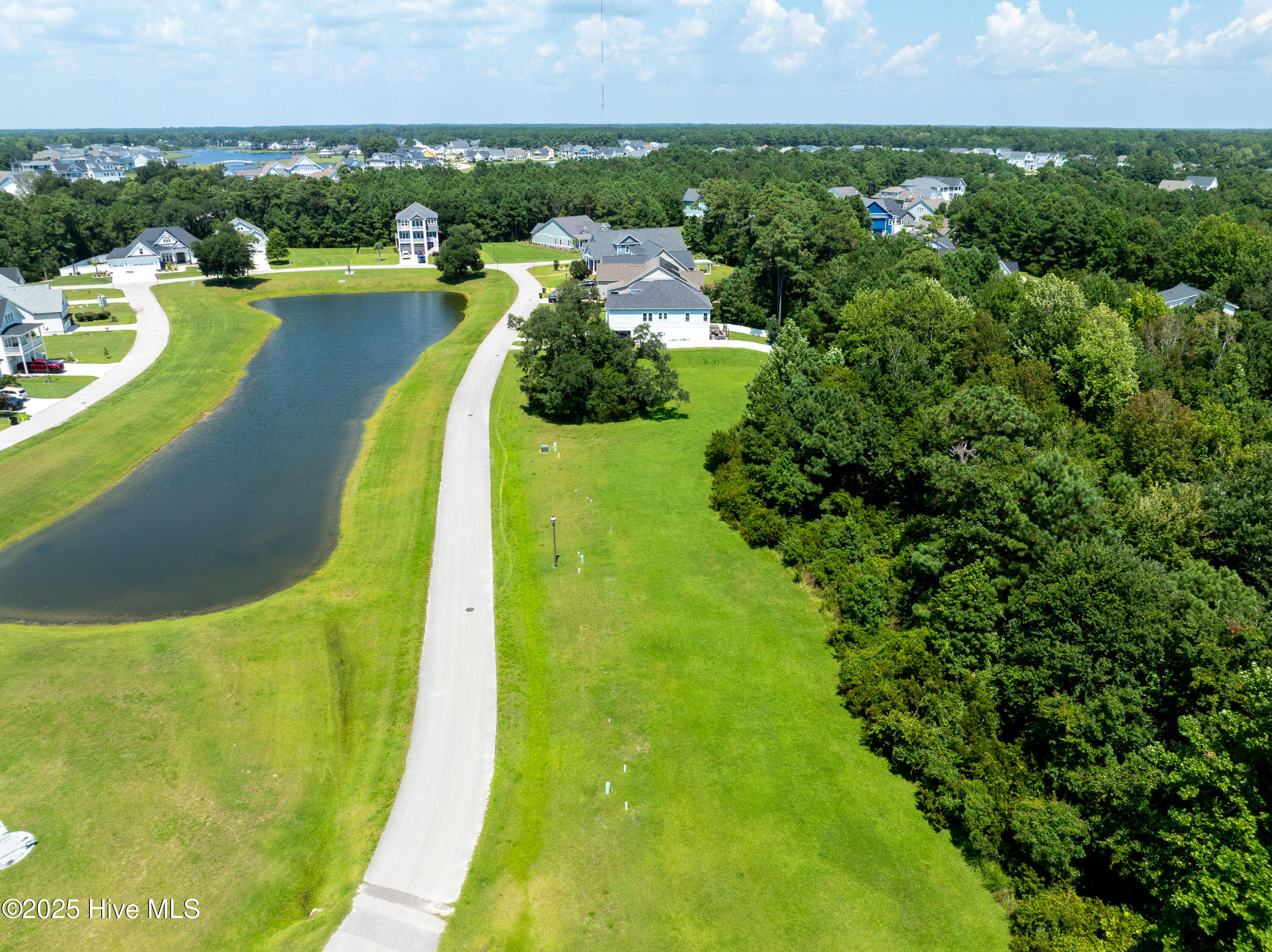 100437407 | Photo 14