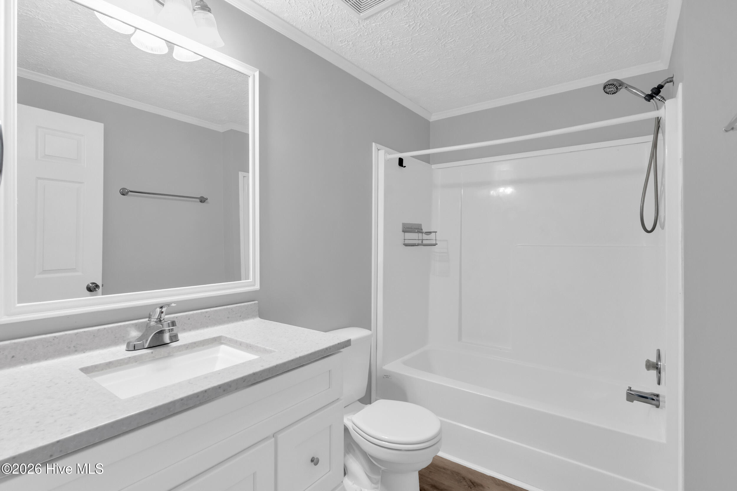 100550344 | Photo 24