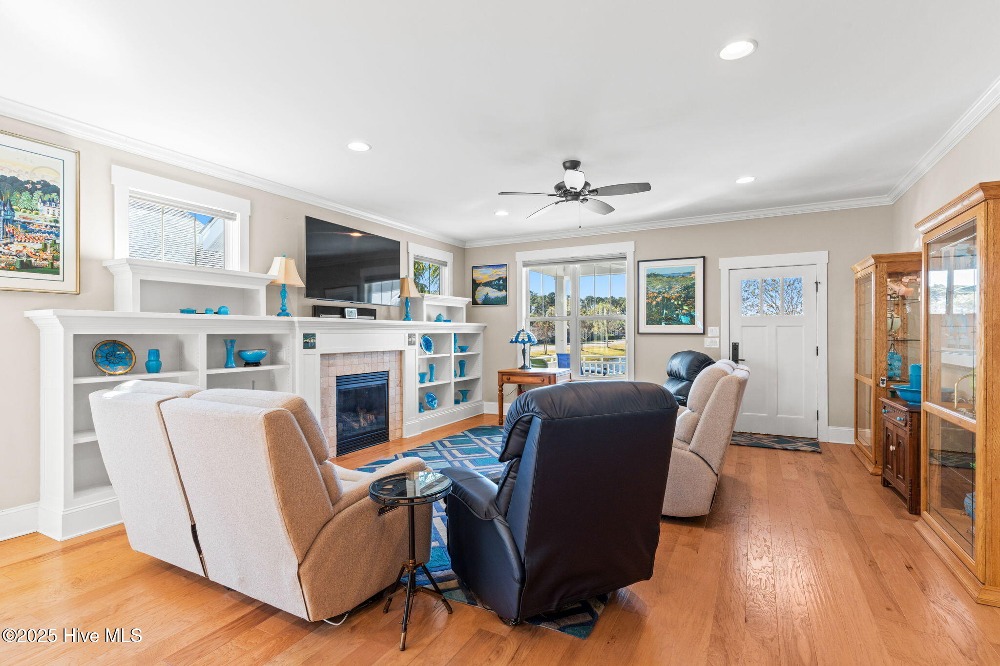 100541992 | Photo 17