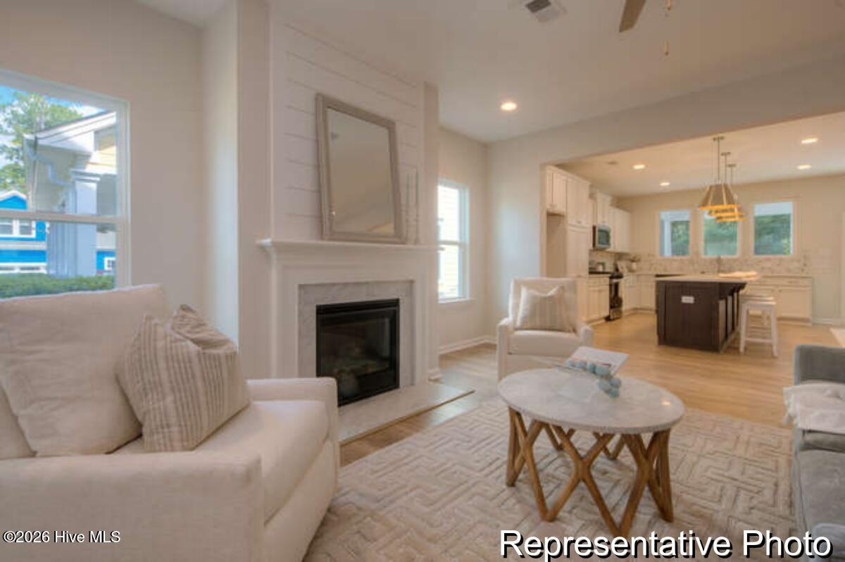 100563707 | Photo 11