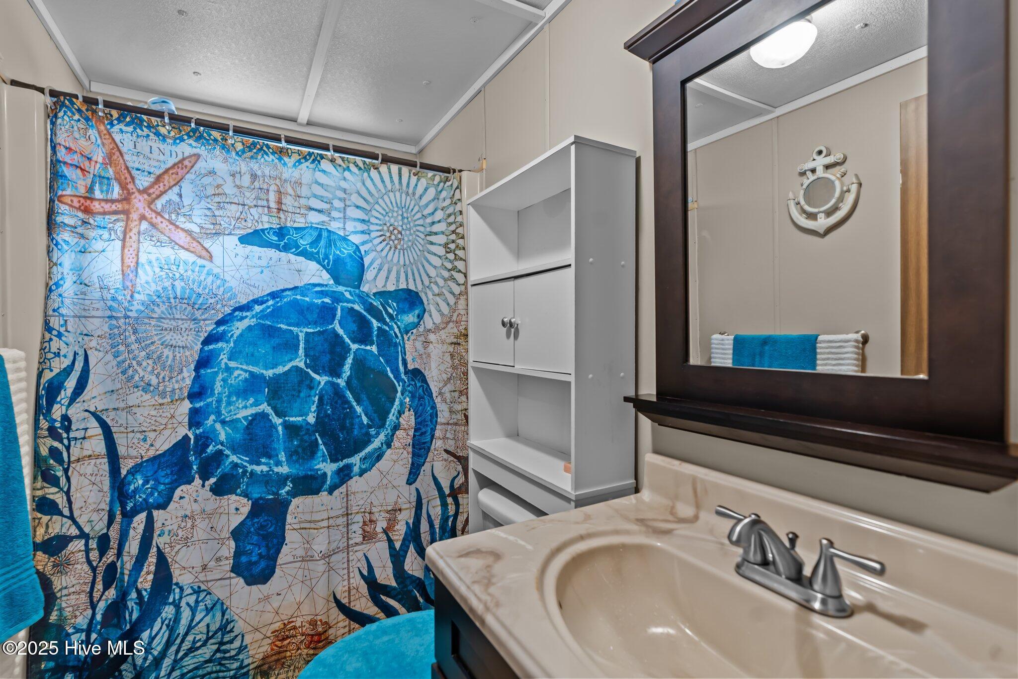 100513028 | Photo 21