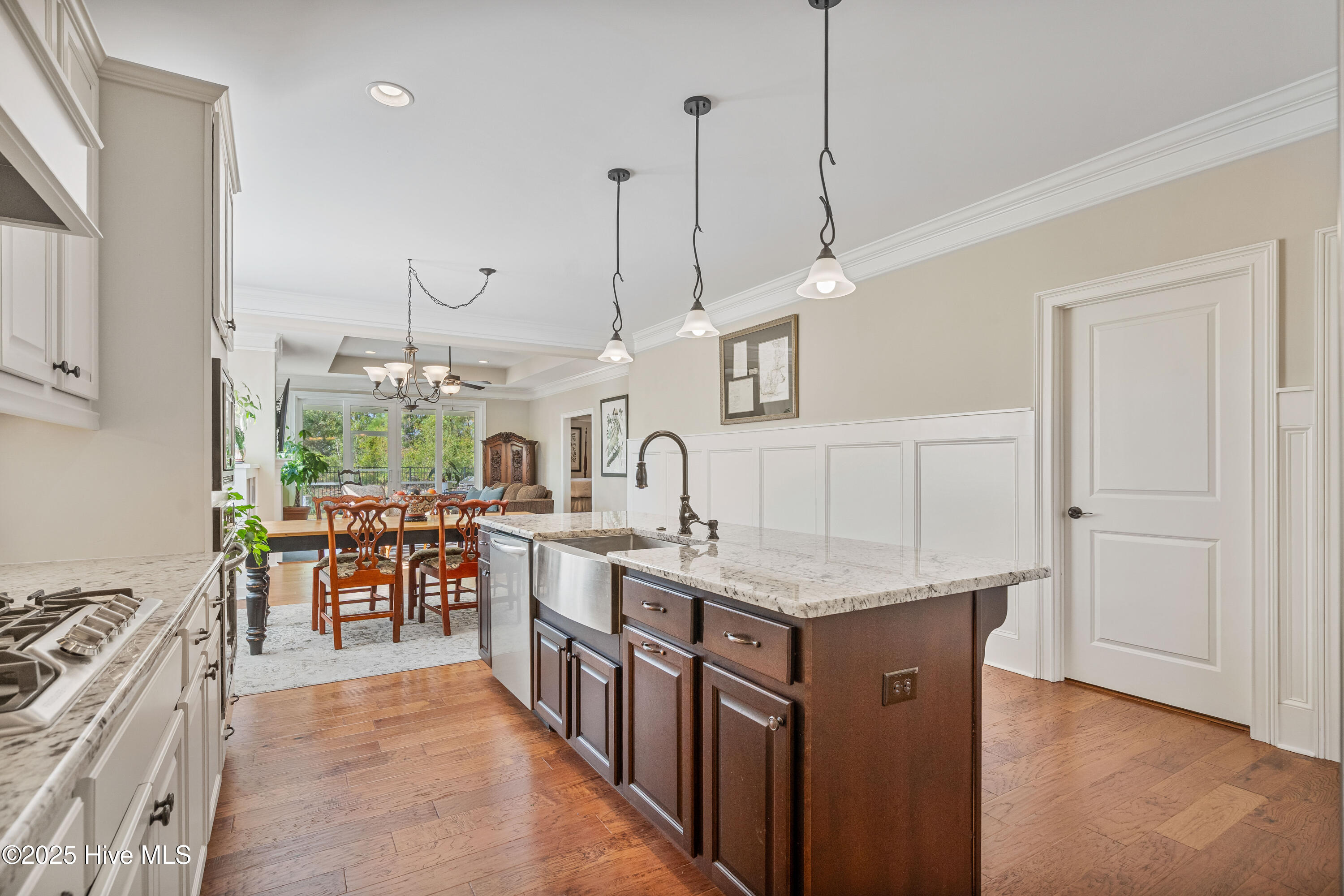 100539660 | Photo 15