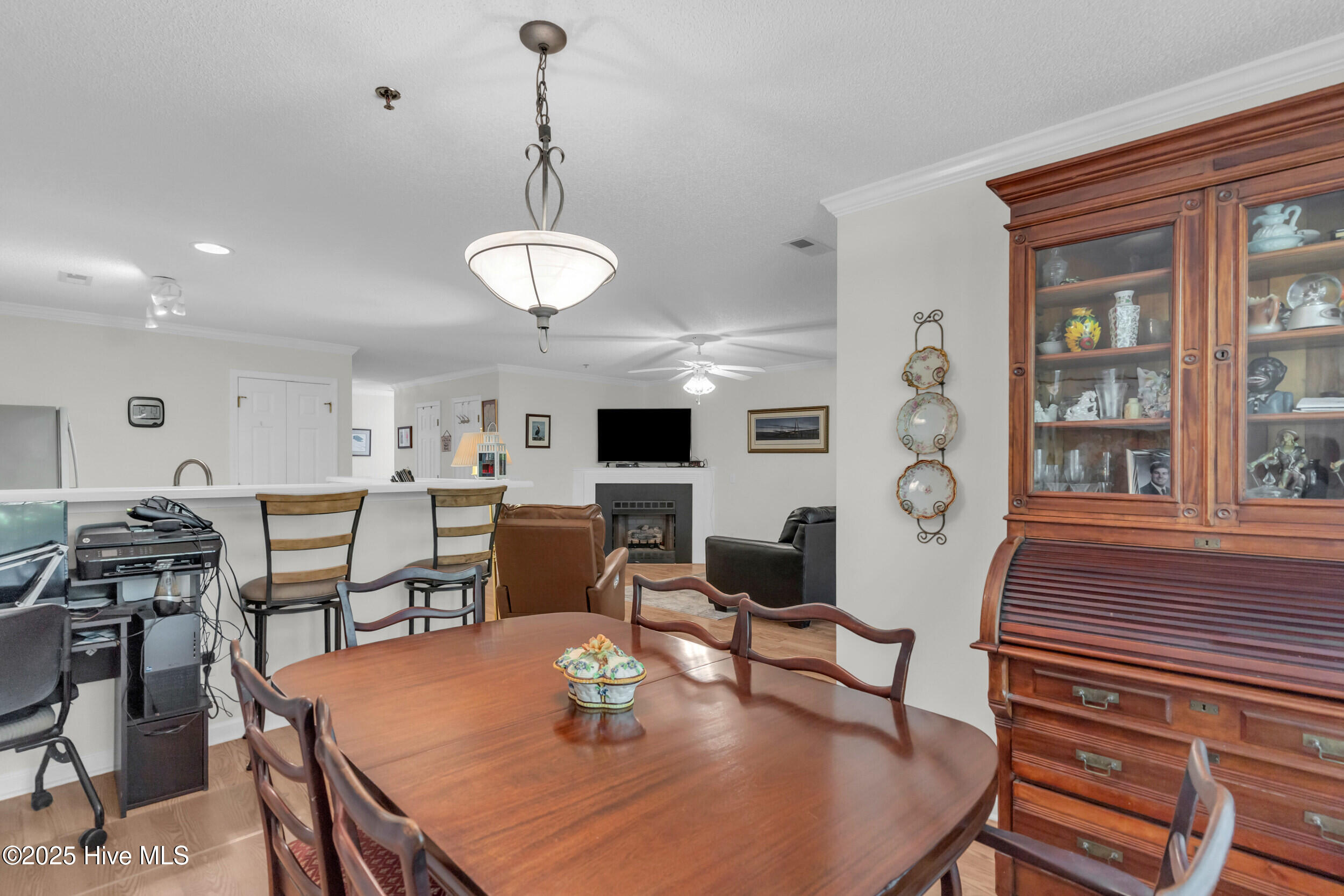 100539370 | Photo 12