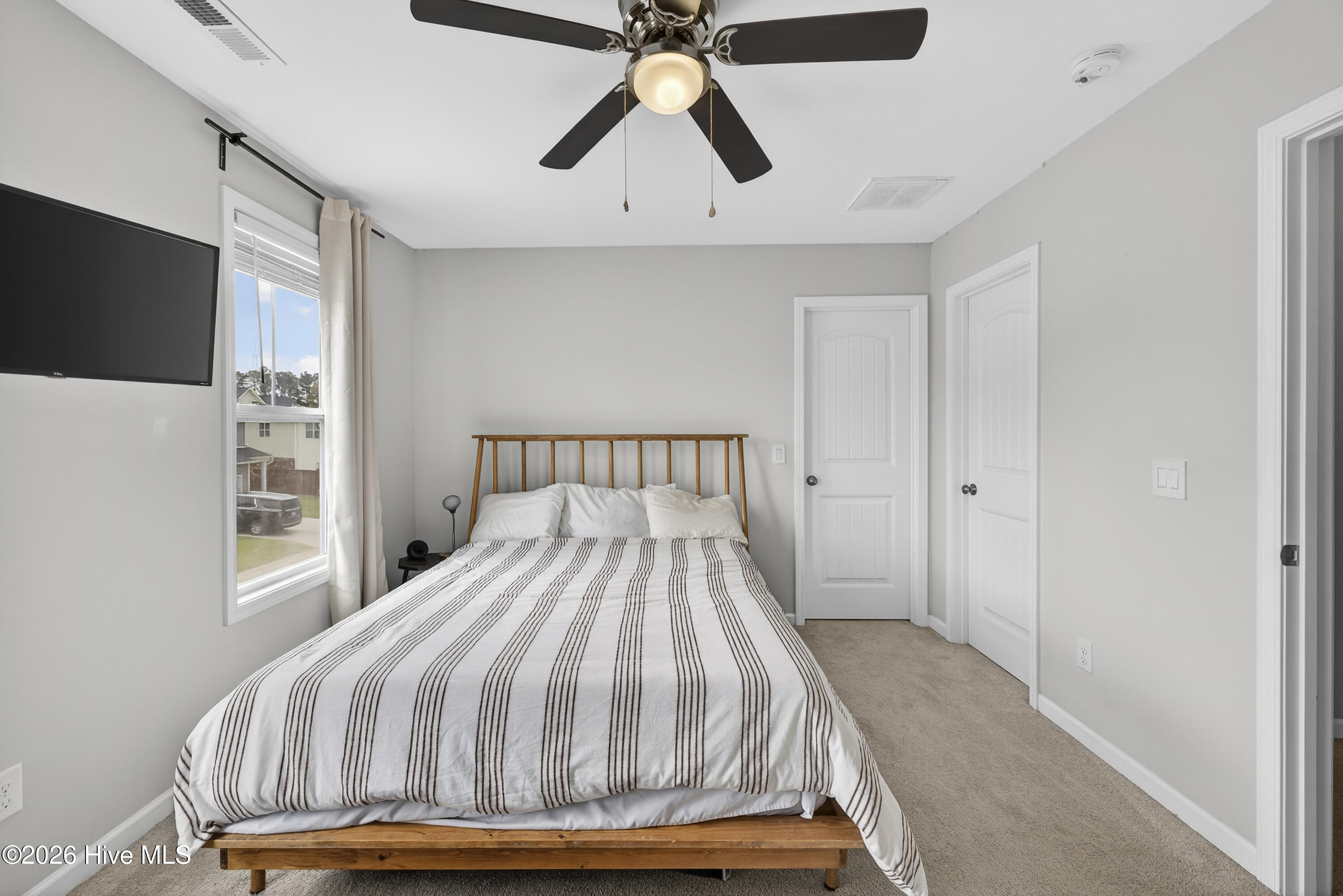 100564462 | Photo 30