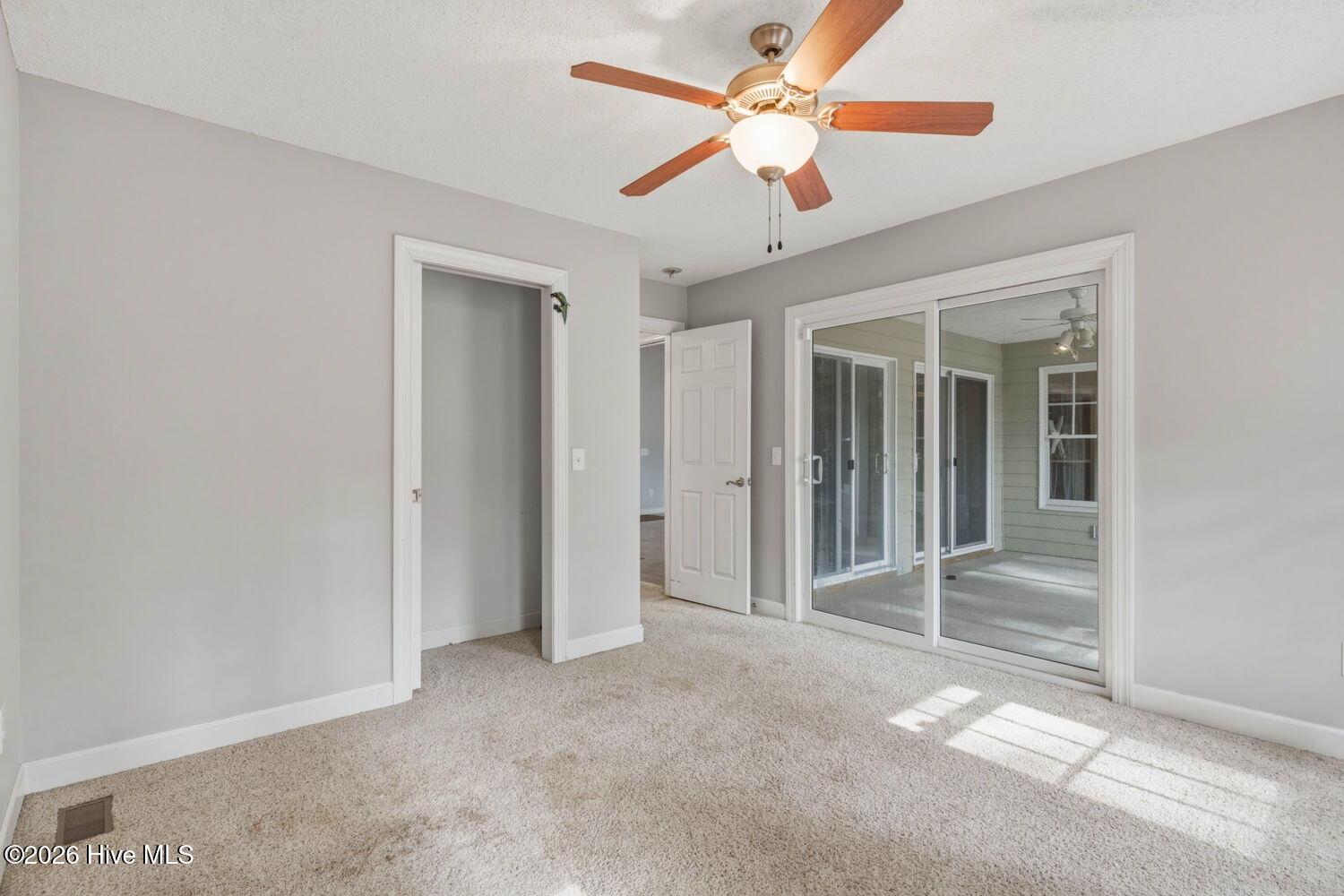 100559475 | Photo 31