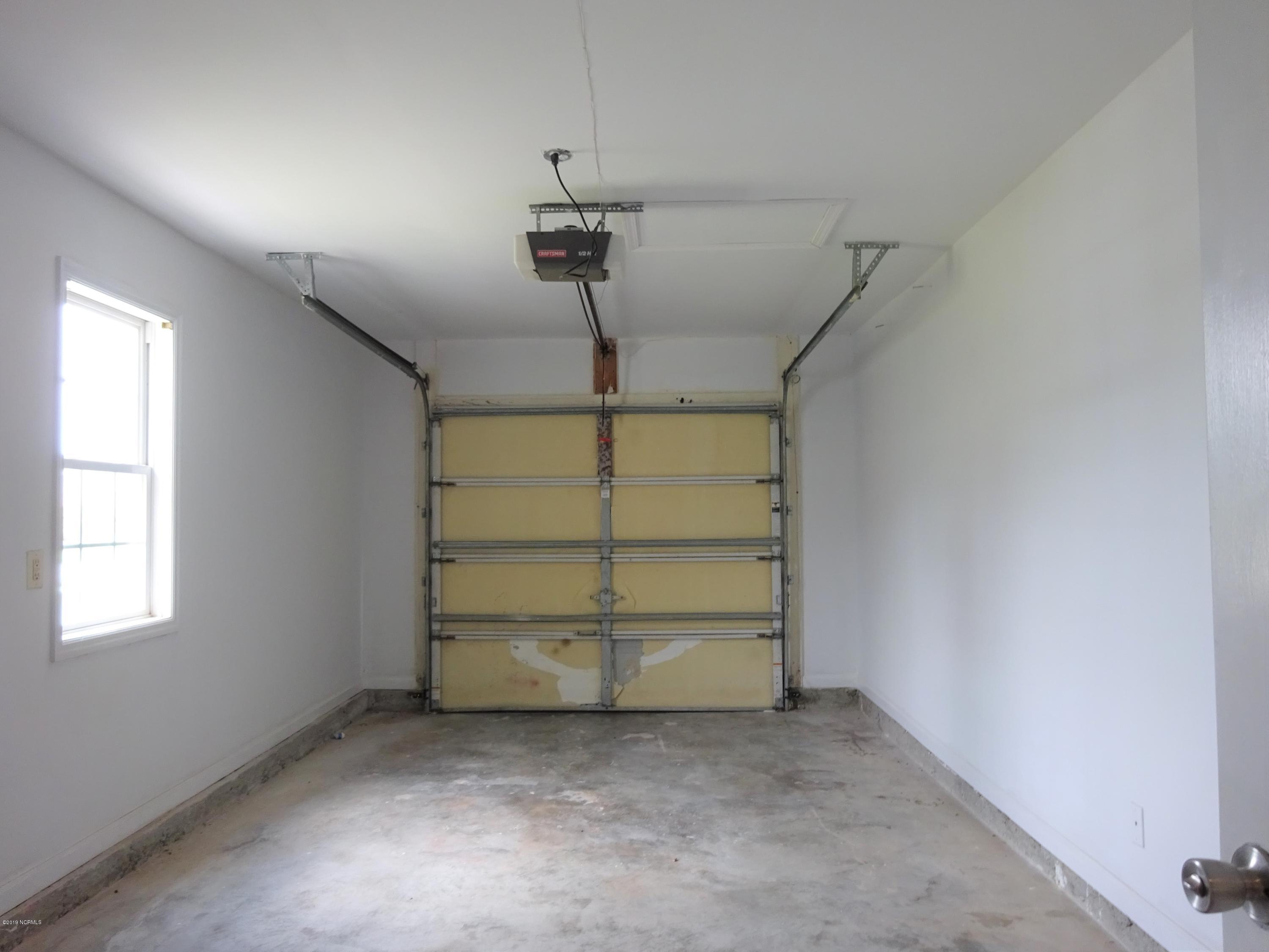 100543958 | Photo 17