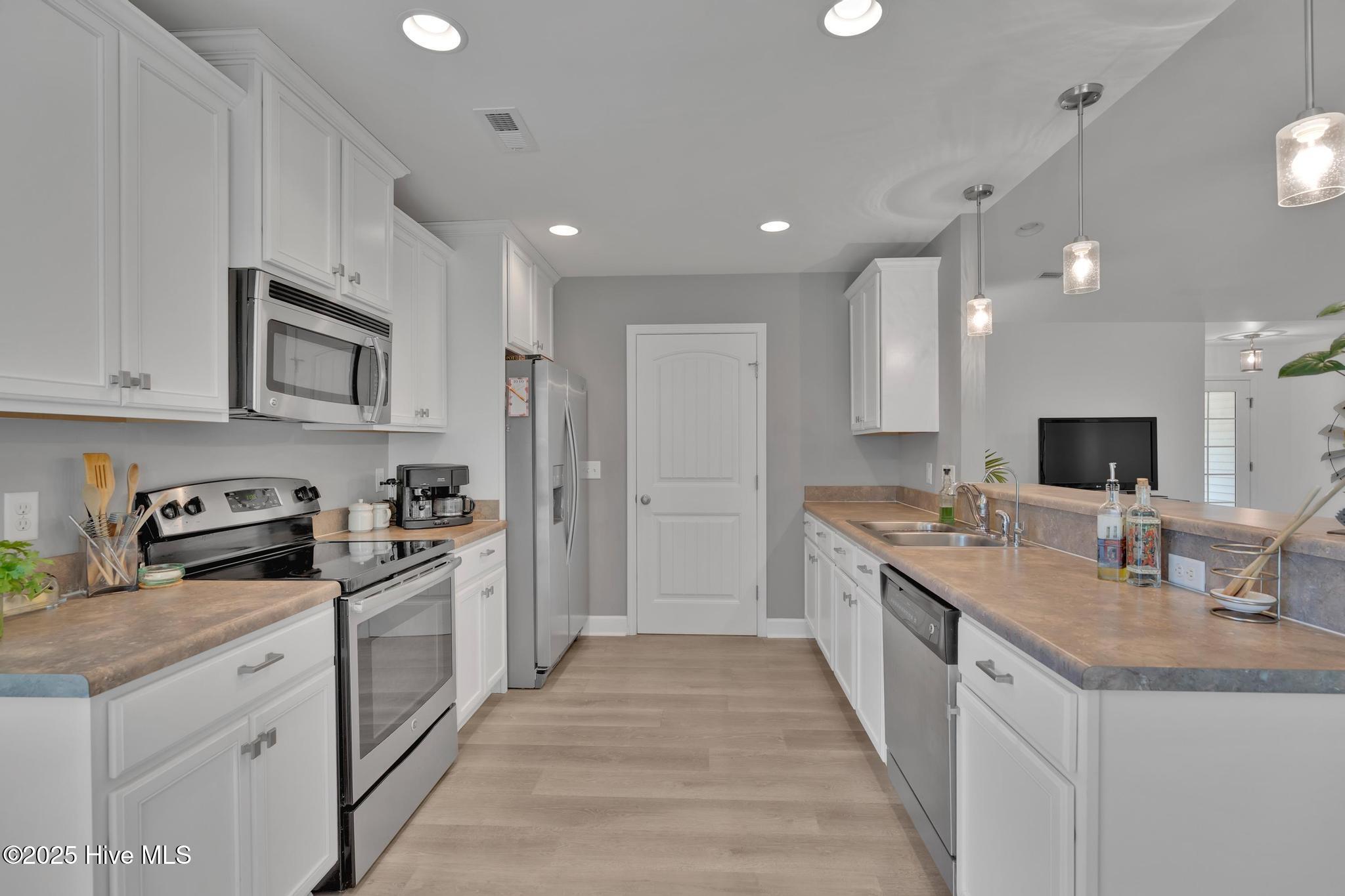 4231 Cherry Laurel Drive SE, Southport, NC 28461 – photo 15: 4231 Cherry Laurel Dr-16