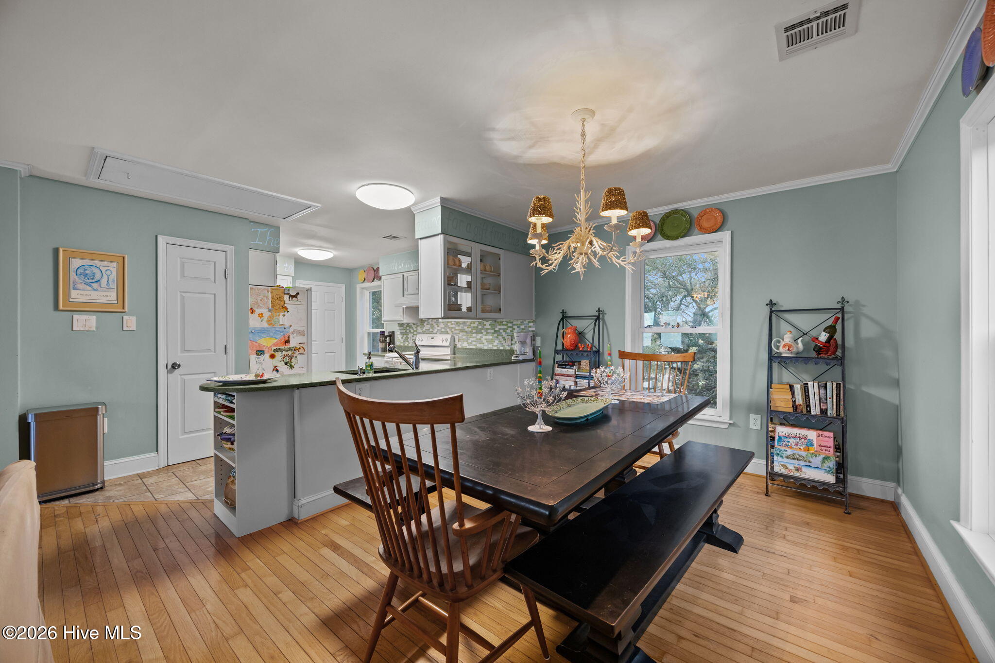 100552067 | Photo 34