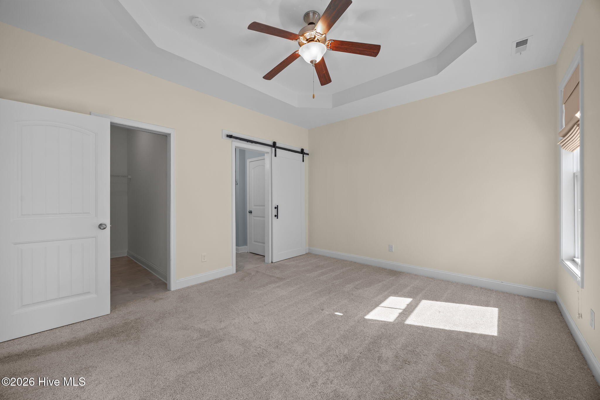 100556158 | Photo 31