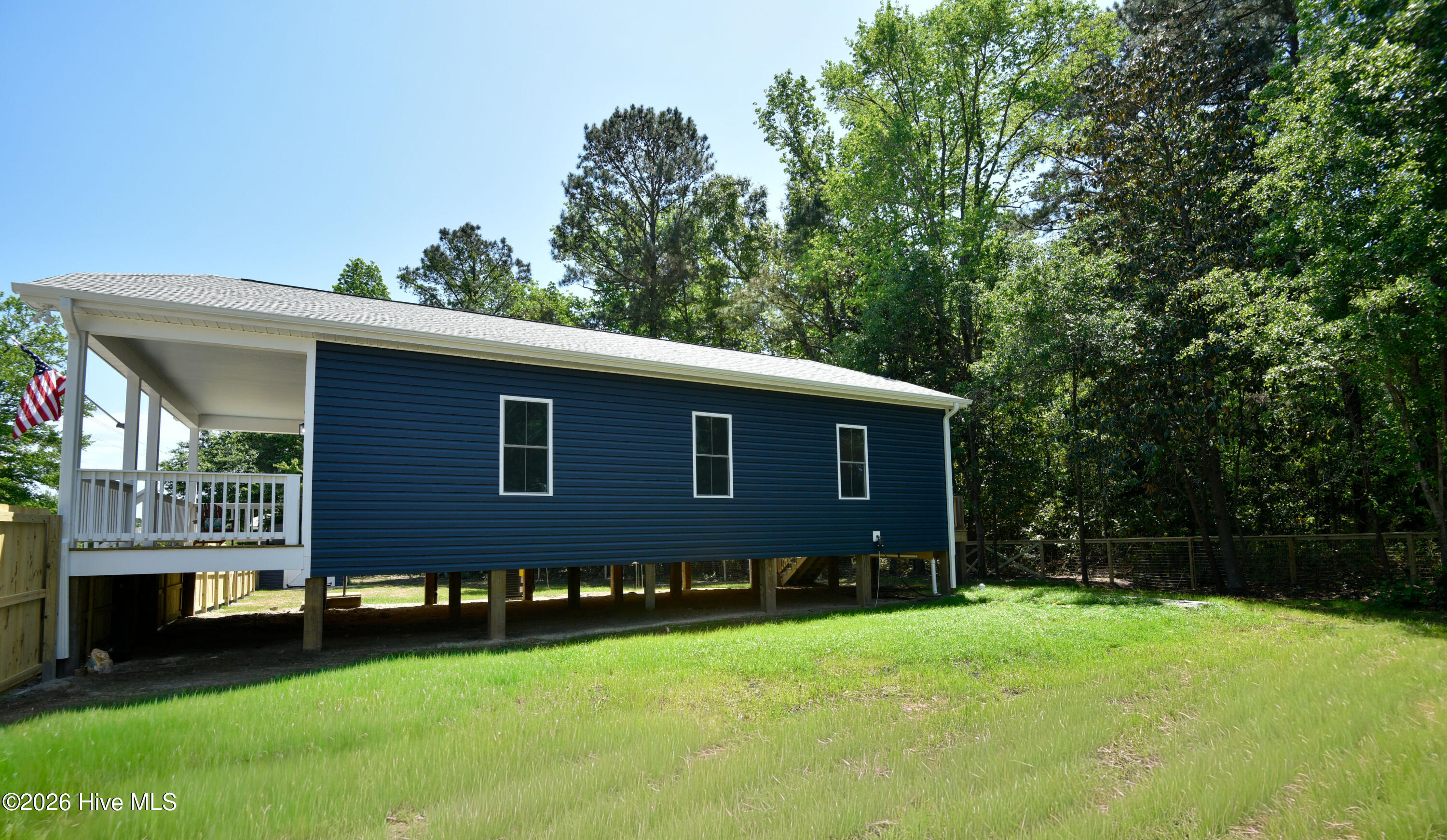 100569320 | Photo 65