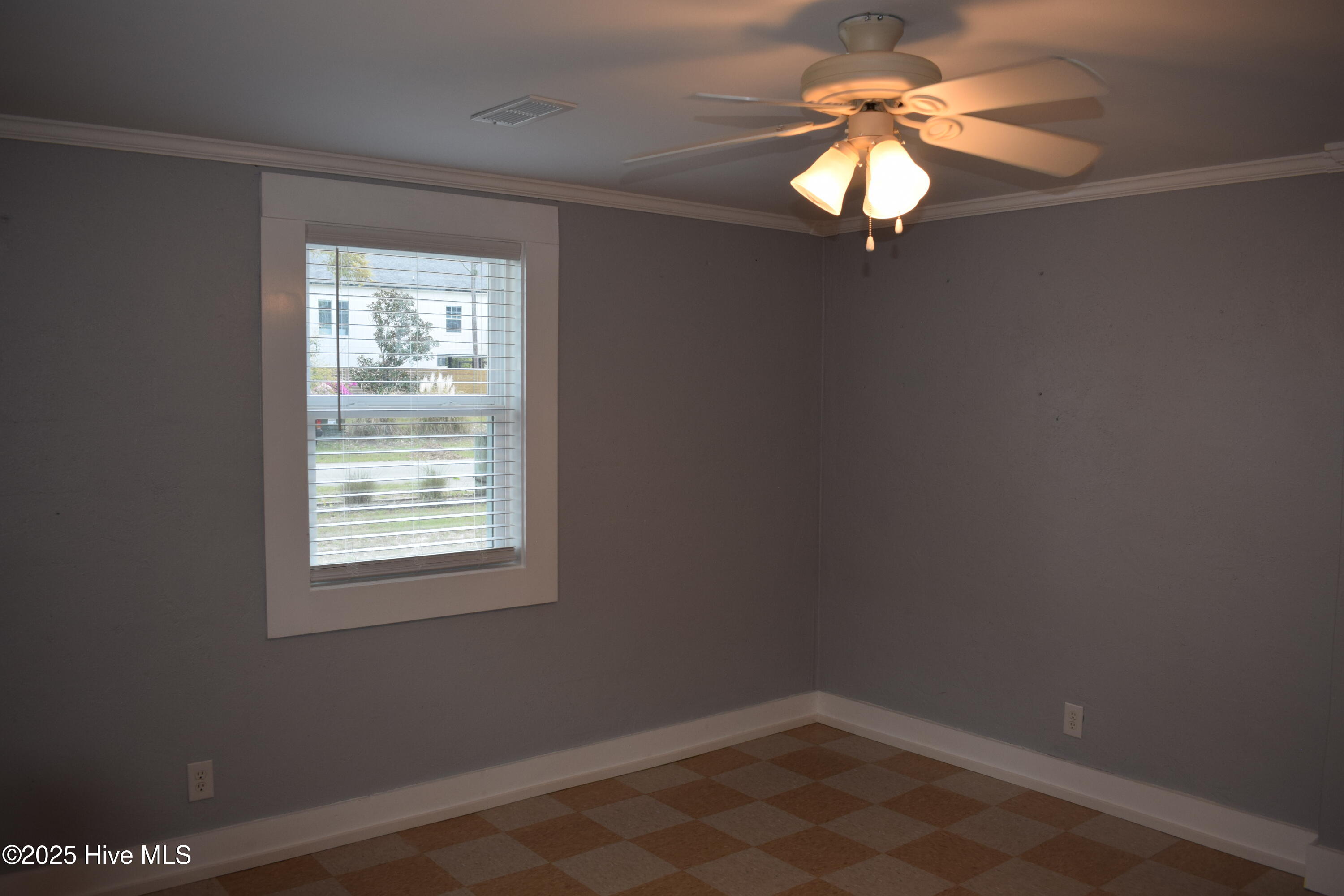 100500447 | Photo 32