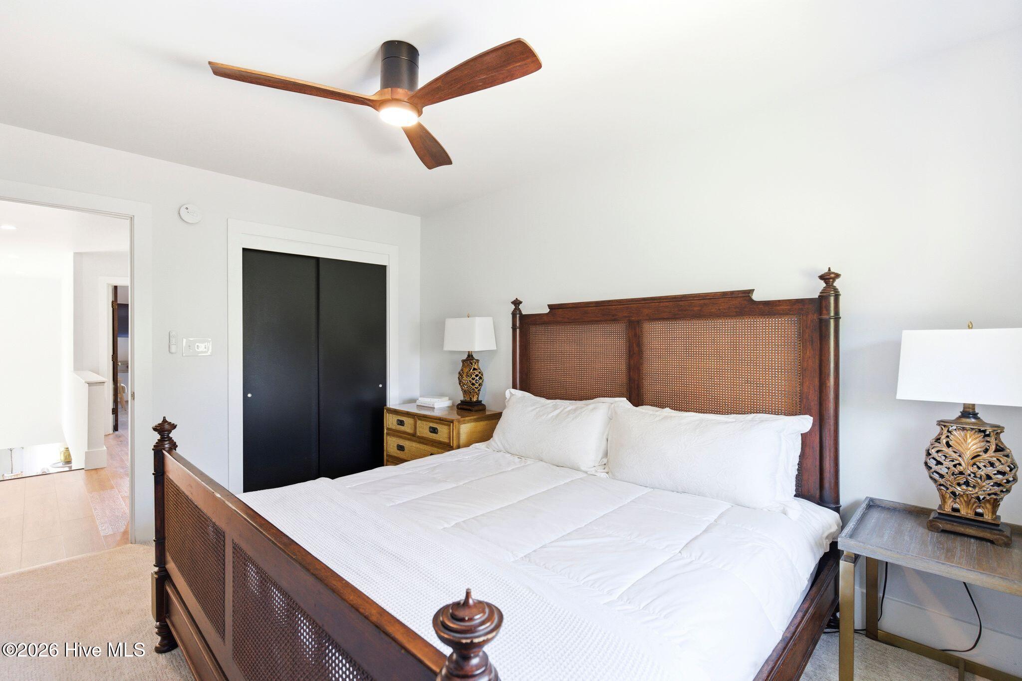 100568012 | Photo 66