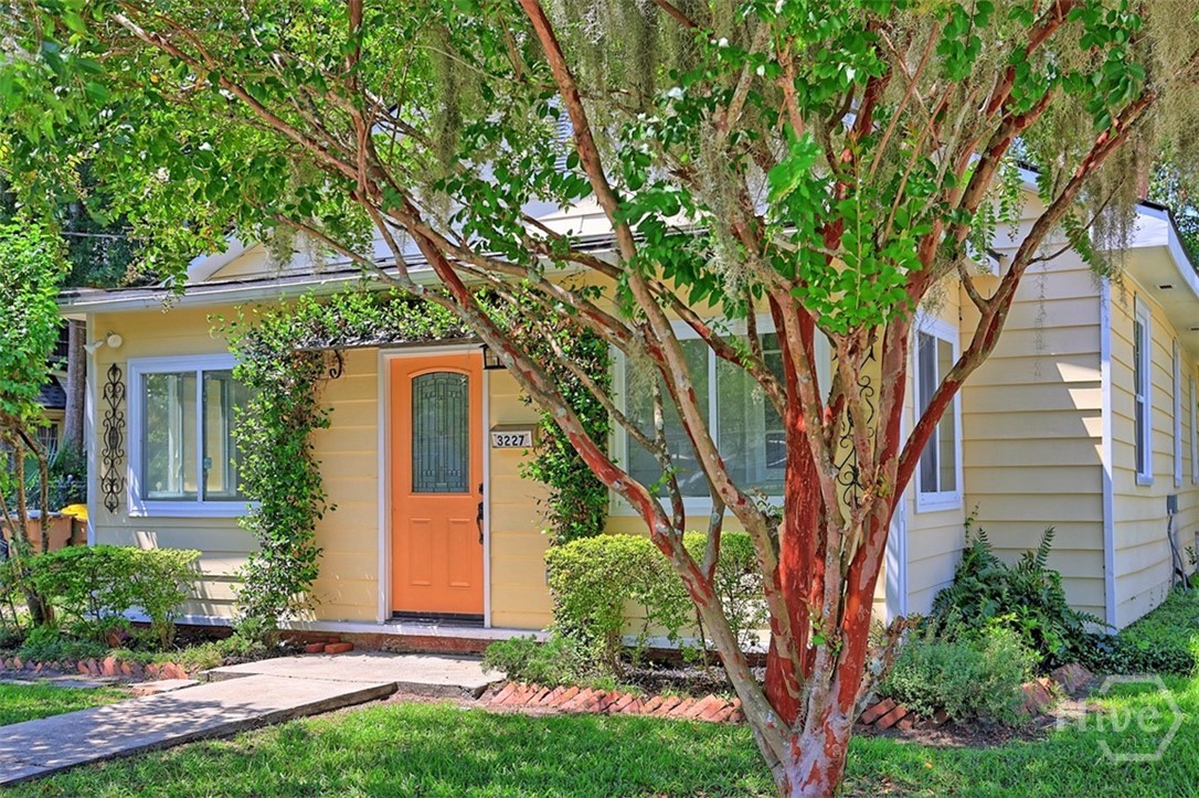 2nd image of 3227 Cedar St, Savannah, GA 31404 | MLS# SA362795