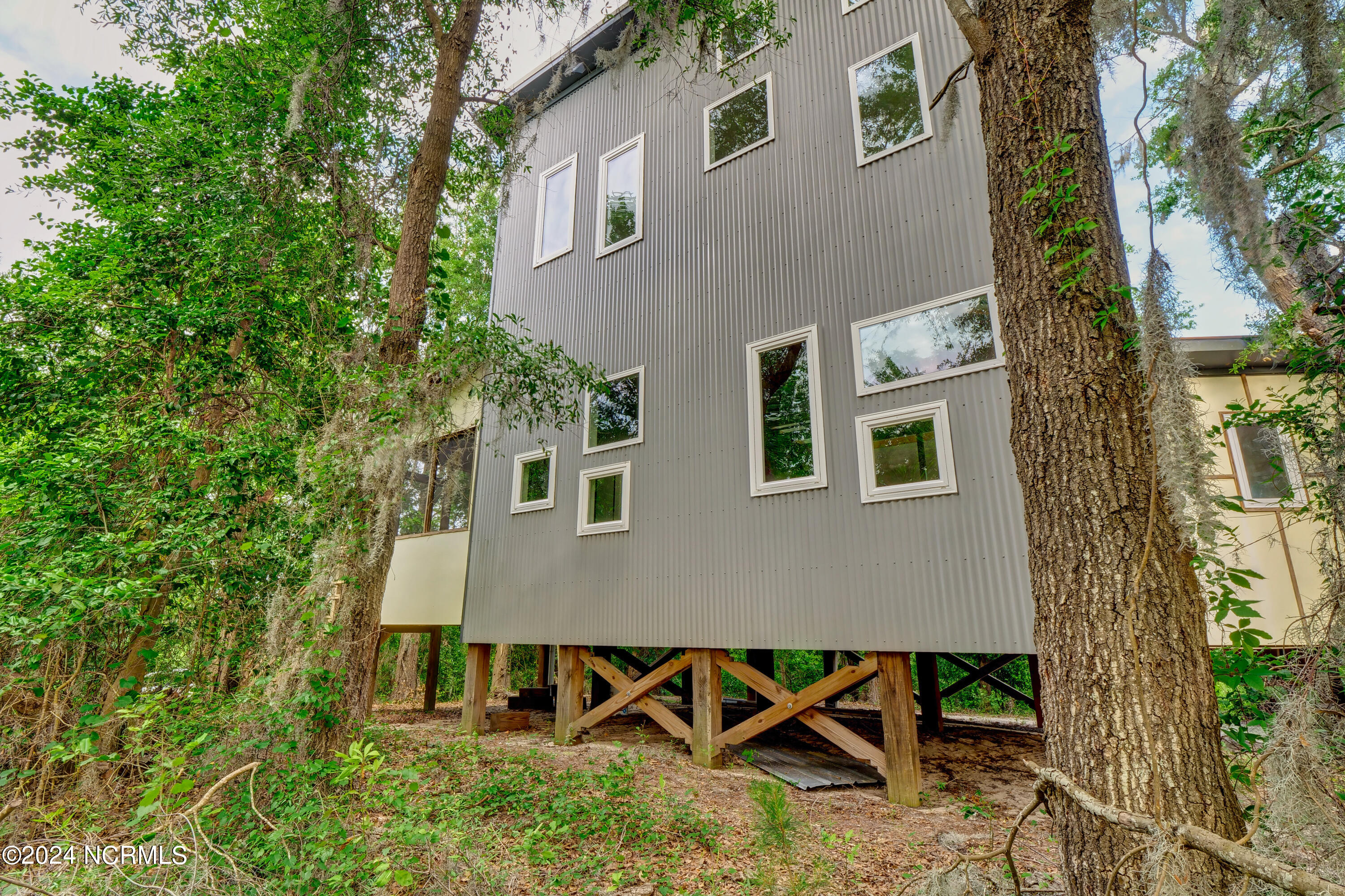 100552771 | Photo 19