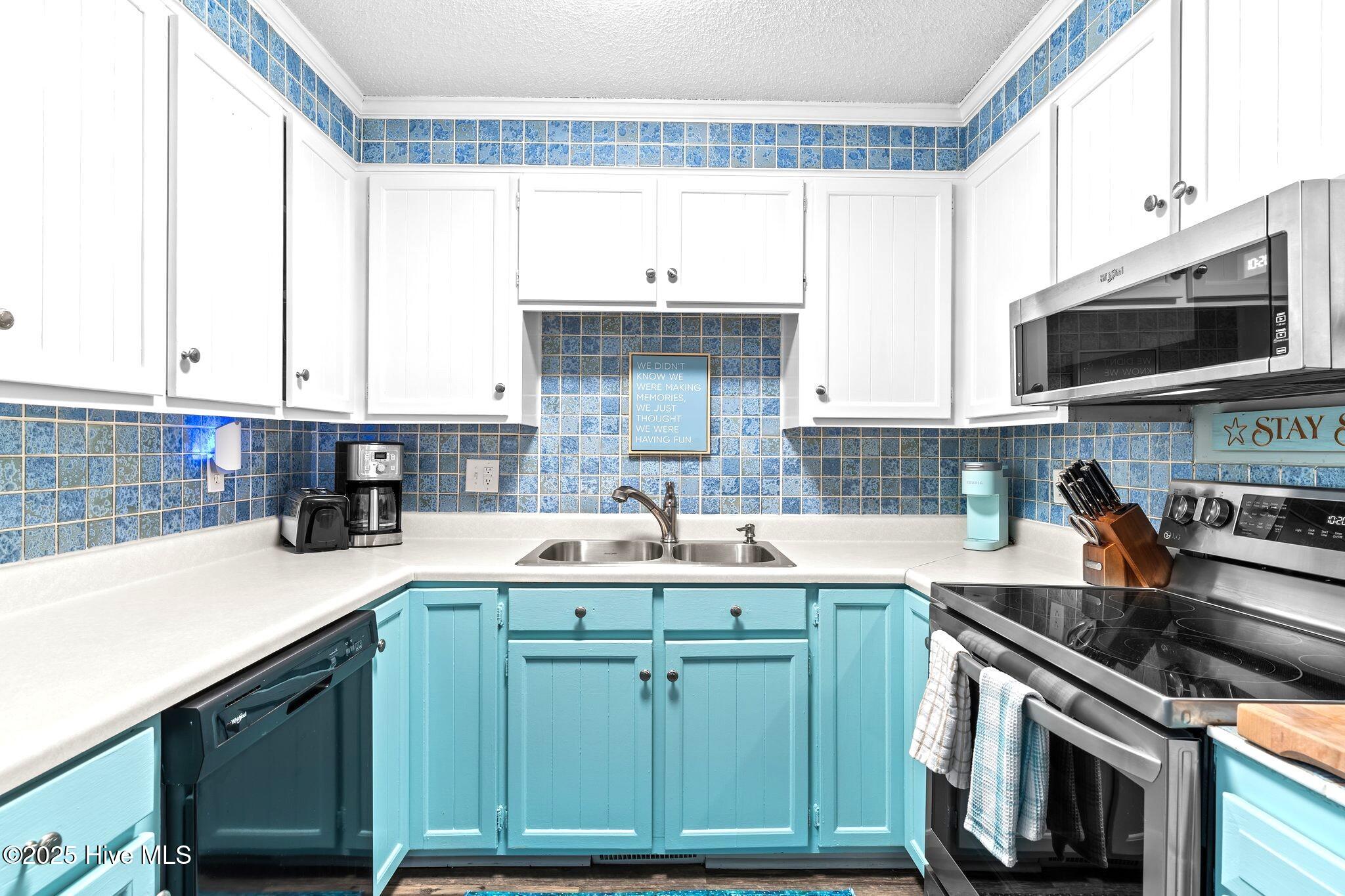 100530114 | Photo 19