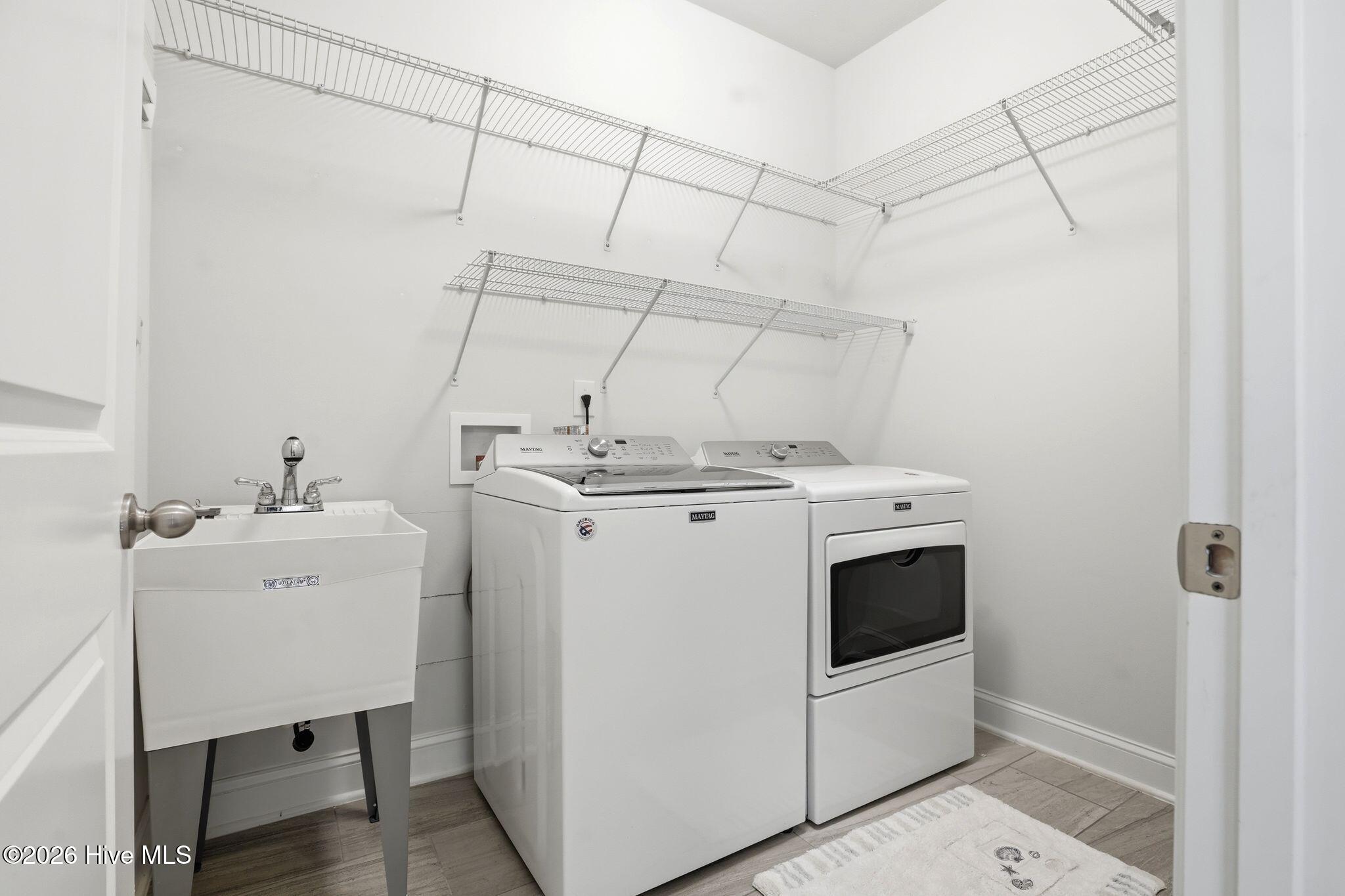 100560462 | Photo 13