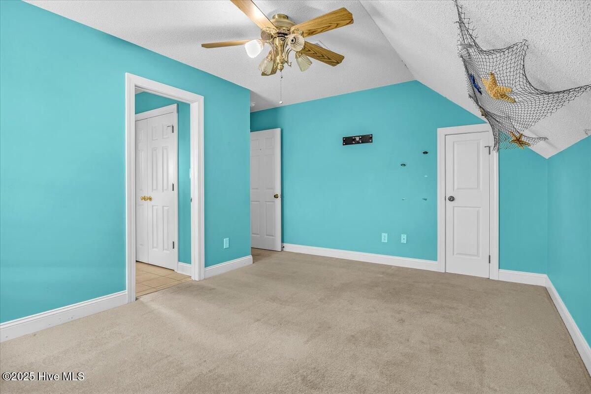 100536195 | Photo 44