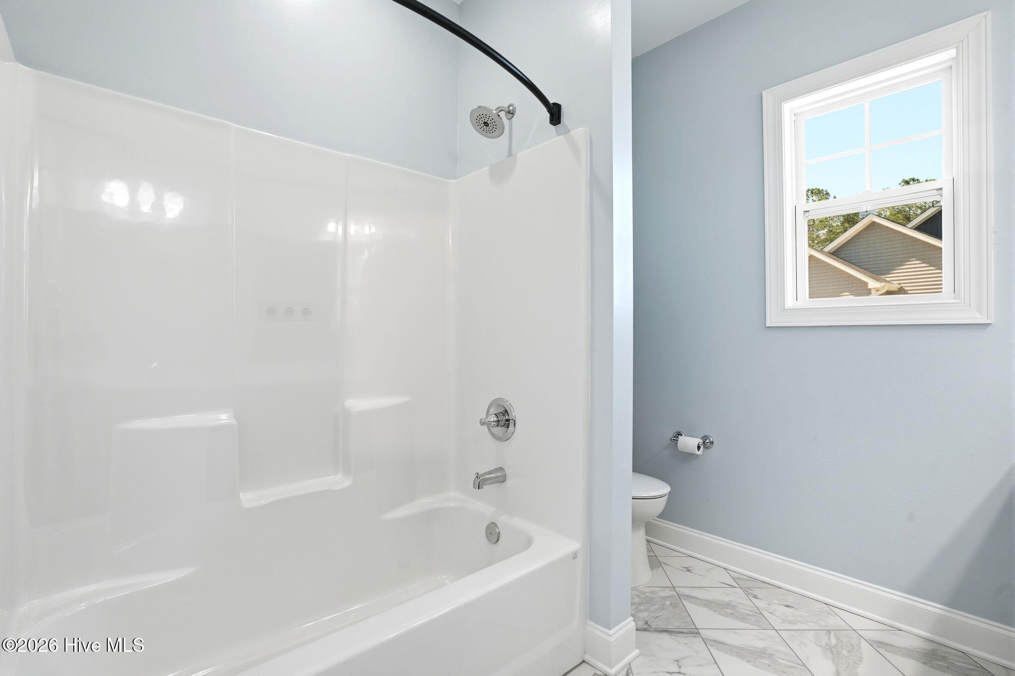 100562109 | Photo 66