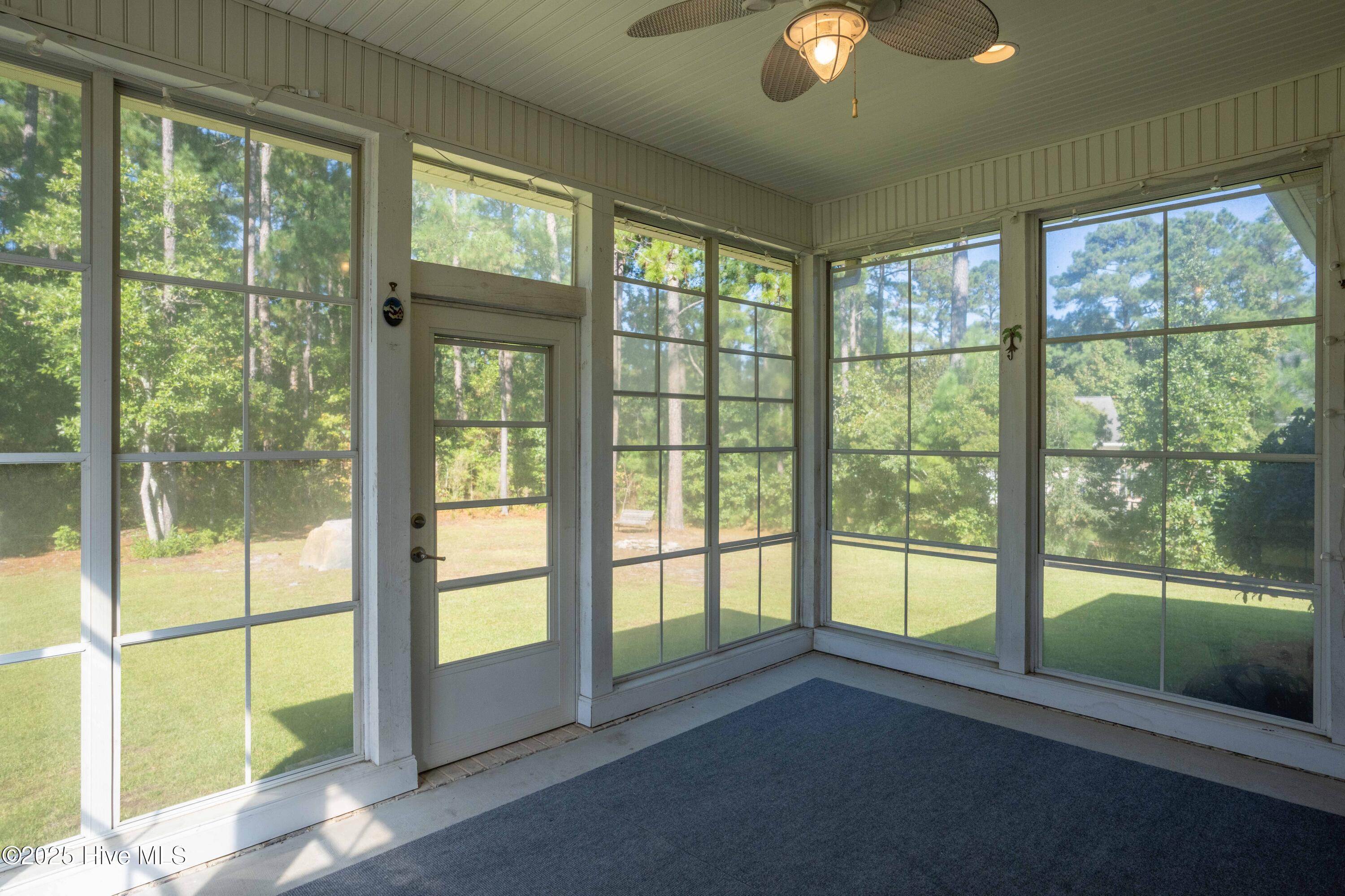 100537657 | Photo 16