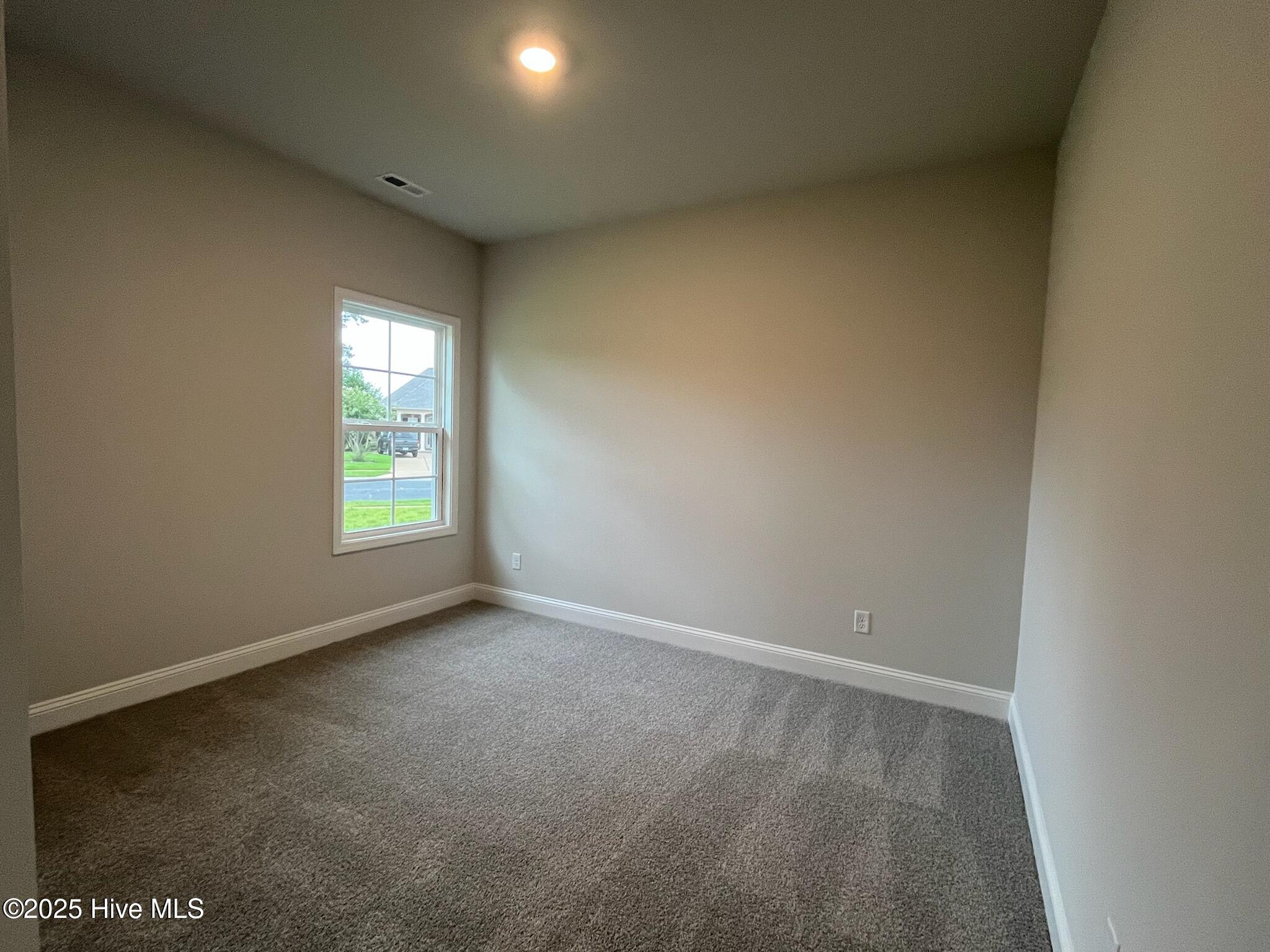 100452357 | Photo 24