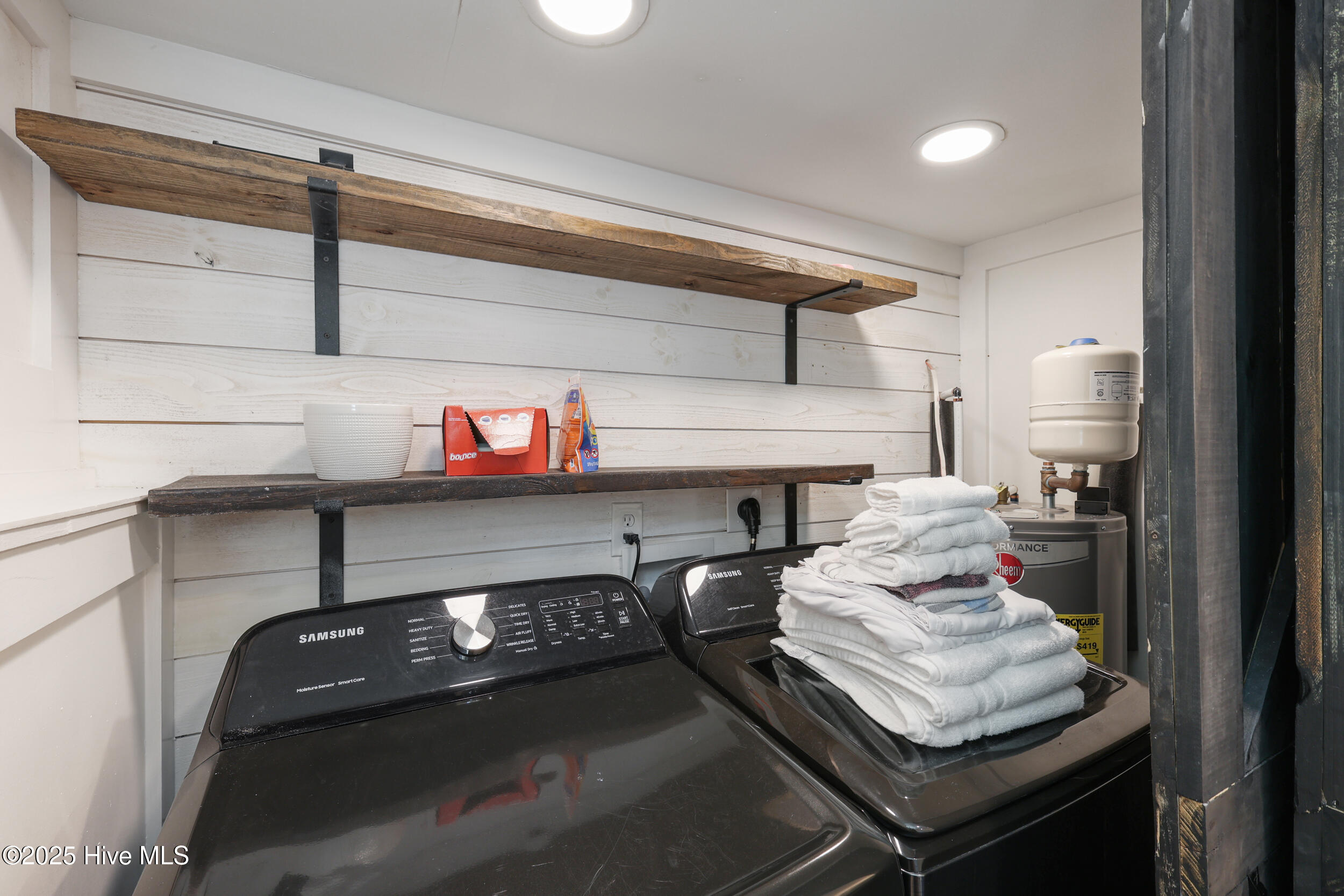 100527565 | Photo 21