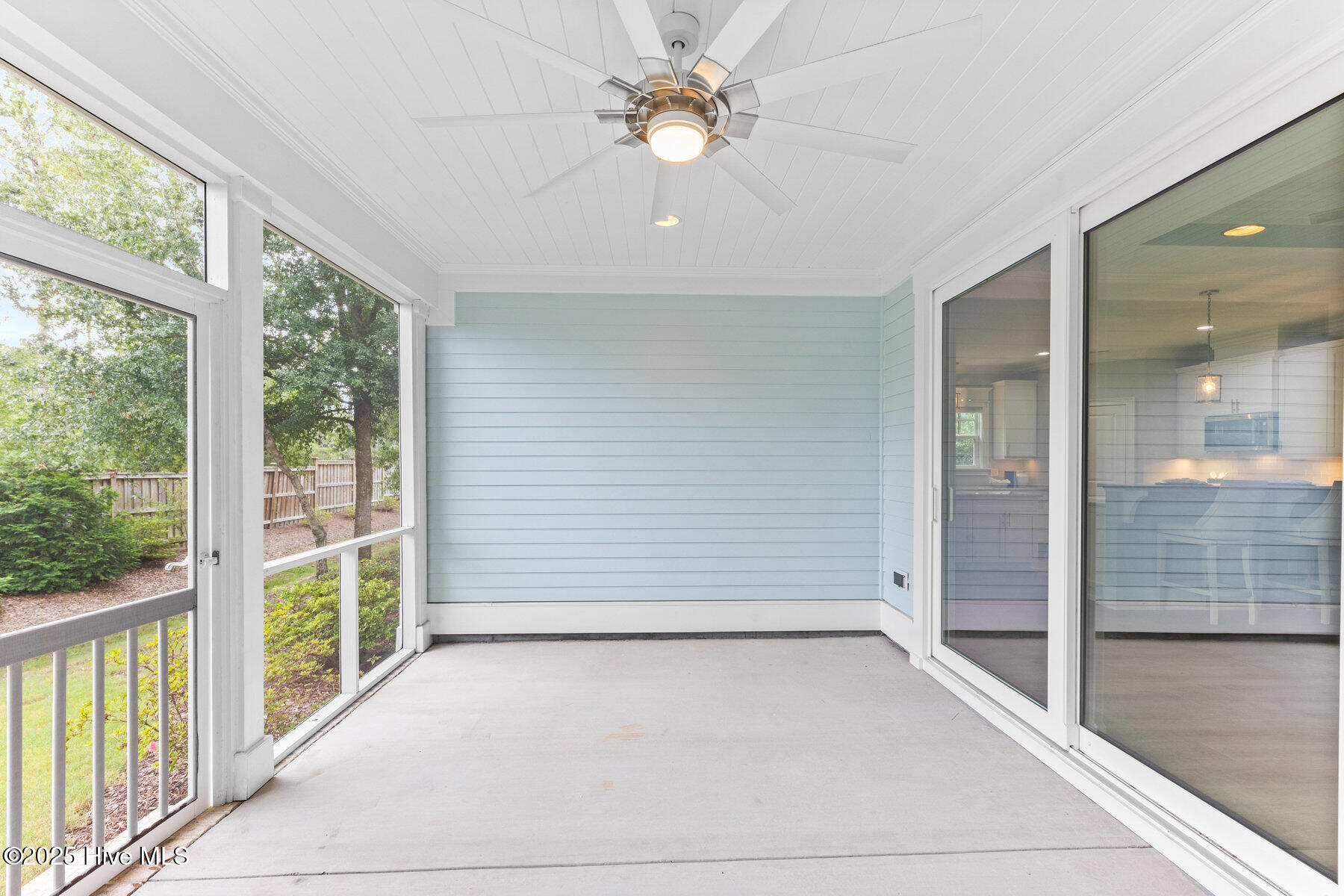 100524924 | Photo 38