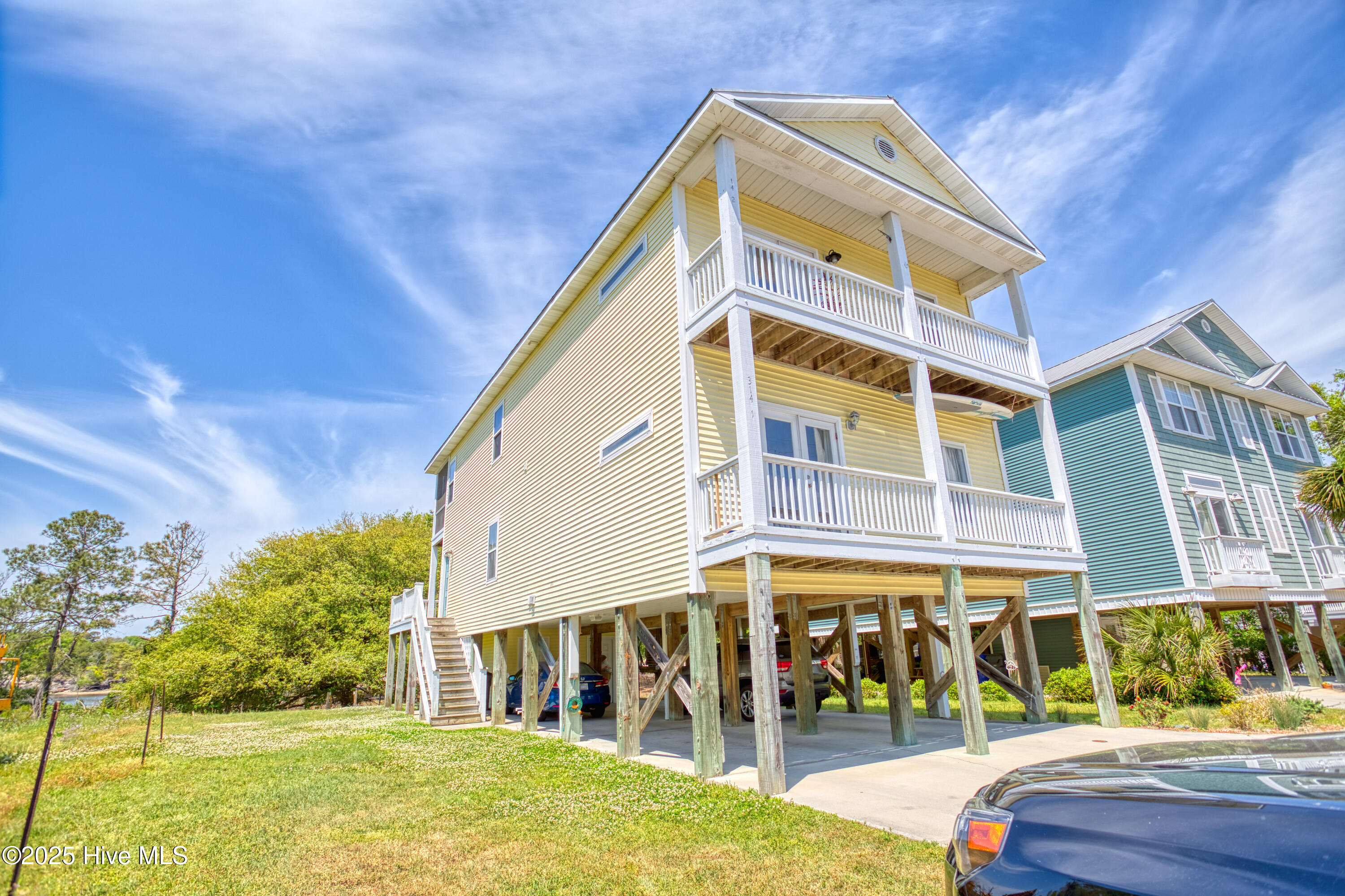 100559318 | Photo 21