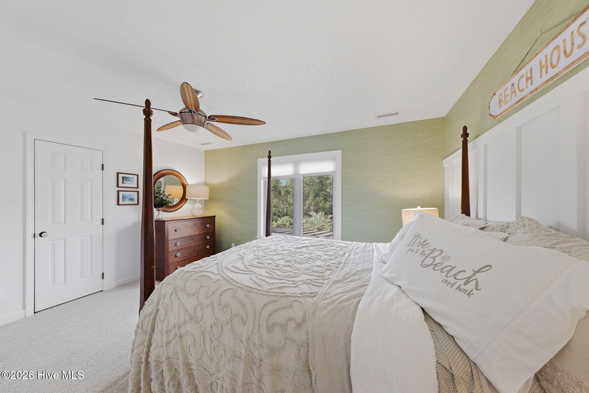 100567317 | Photo 49