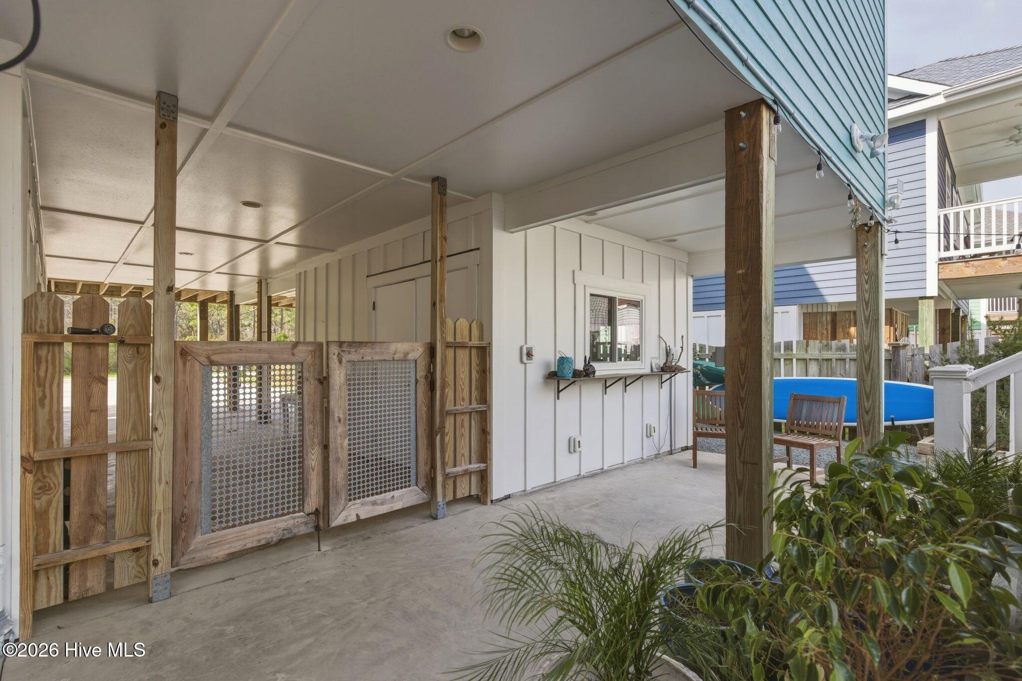 100562049 | Photo 57