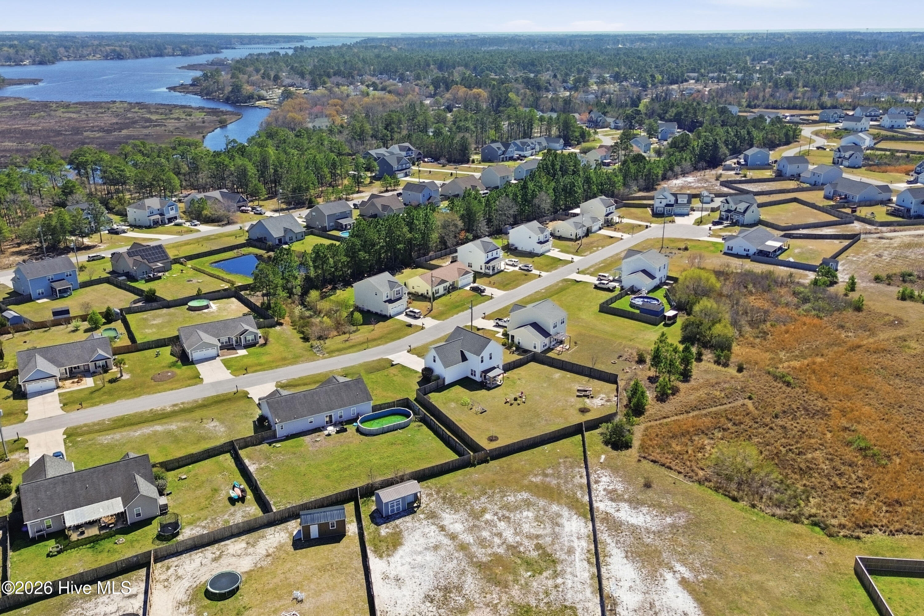 100562643 | Photo 46