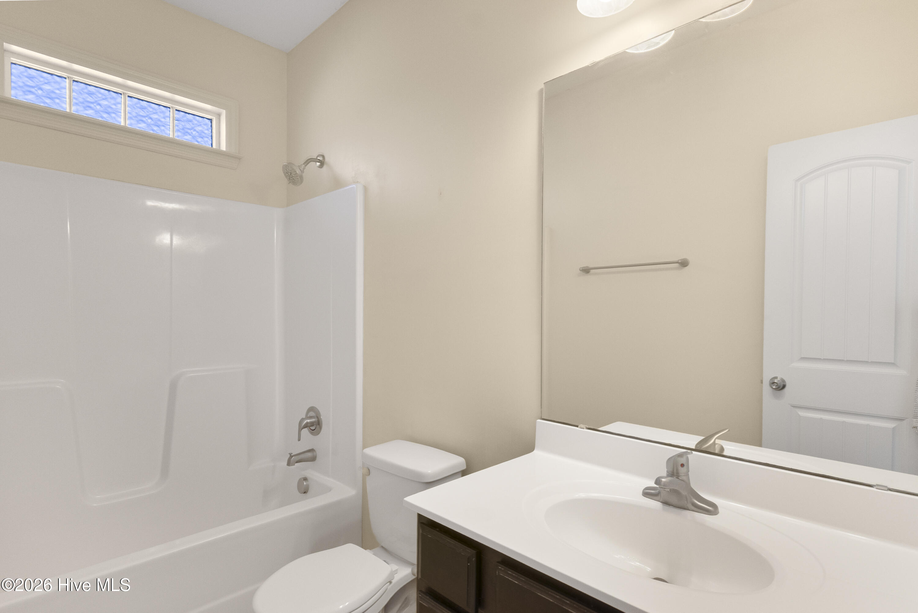 100552457 | Photo 23