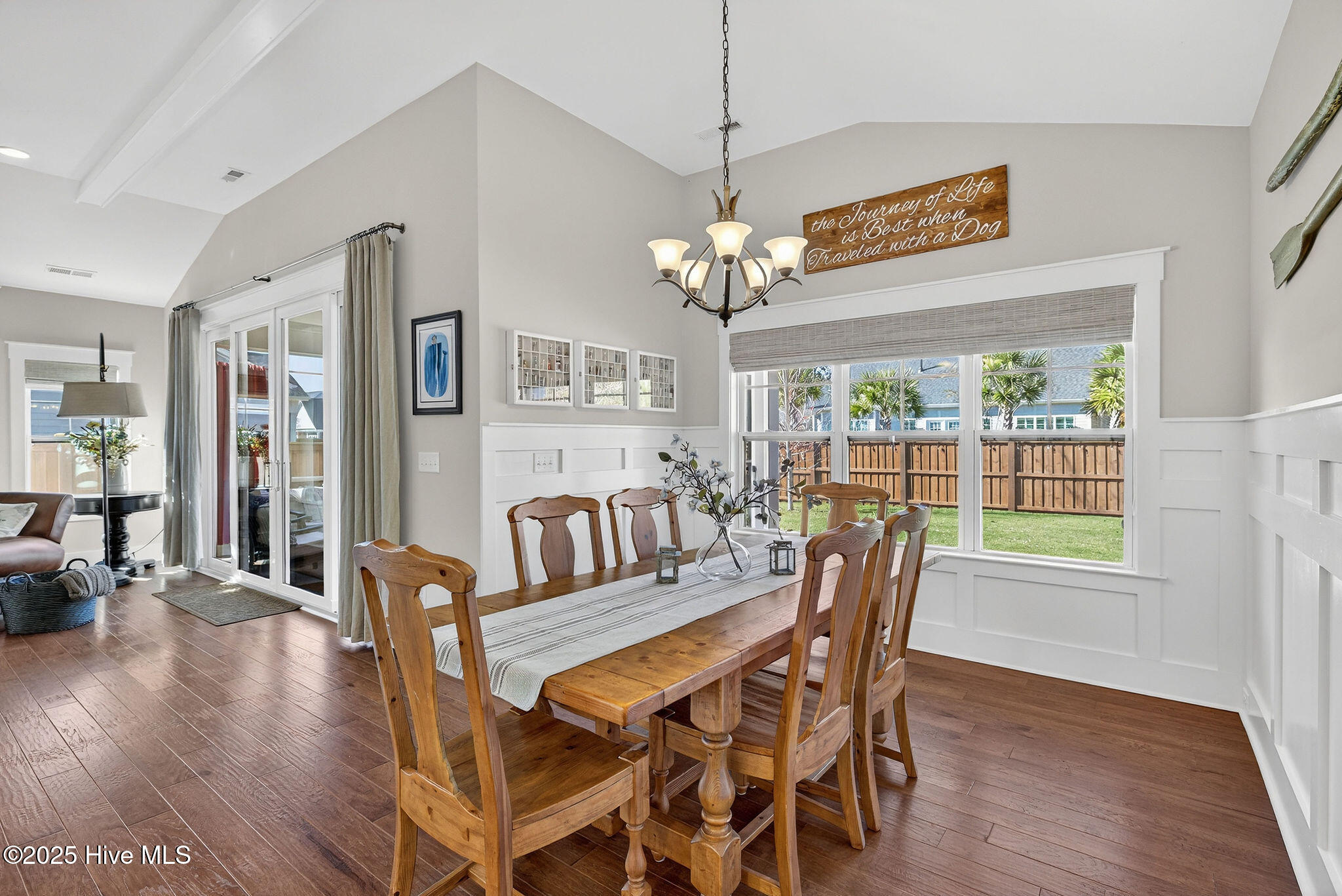 100541568 | Photo 19