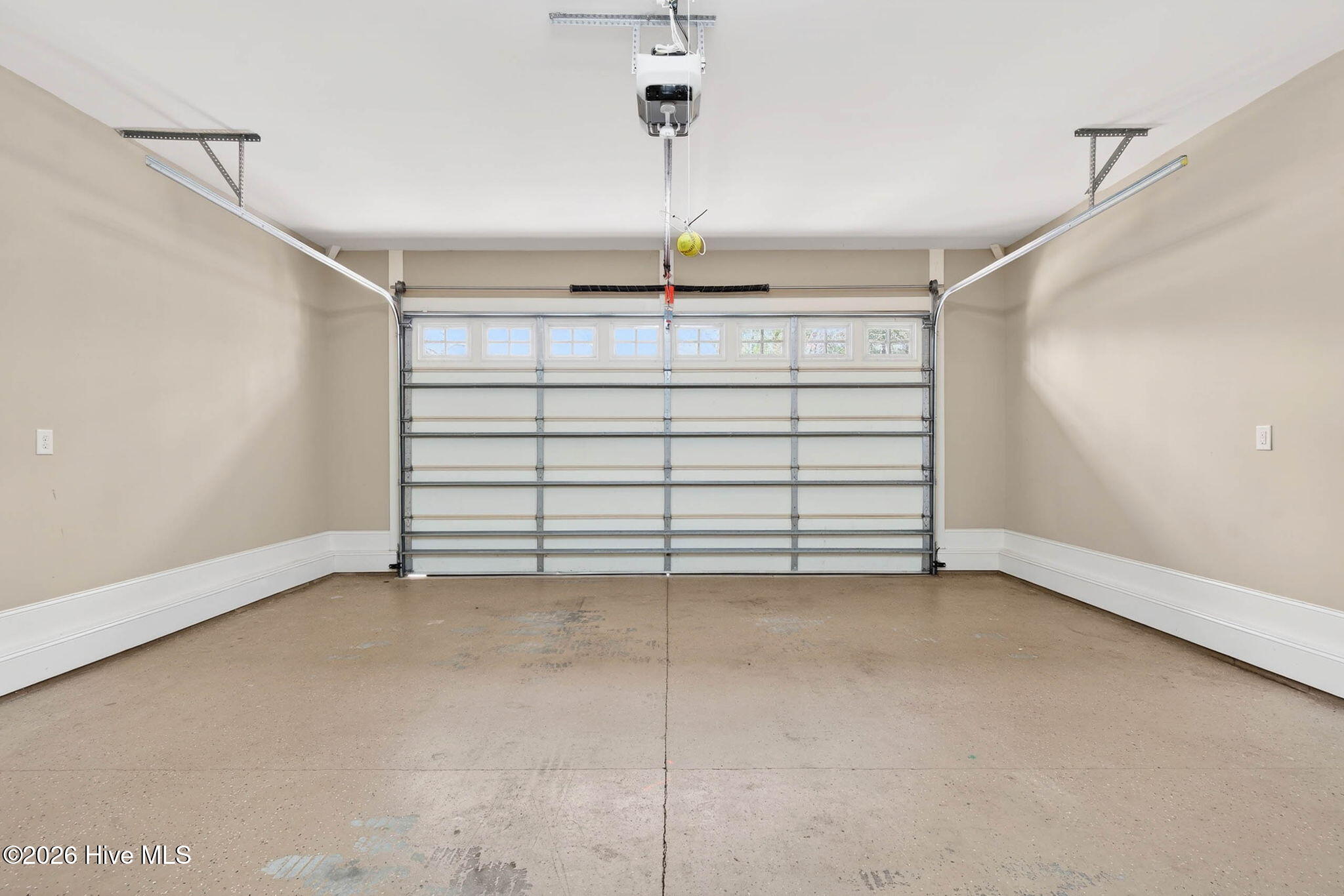 100560240 | Photo 40