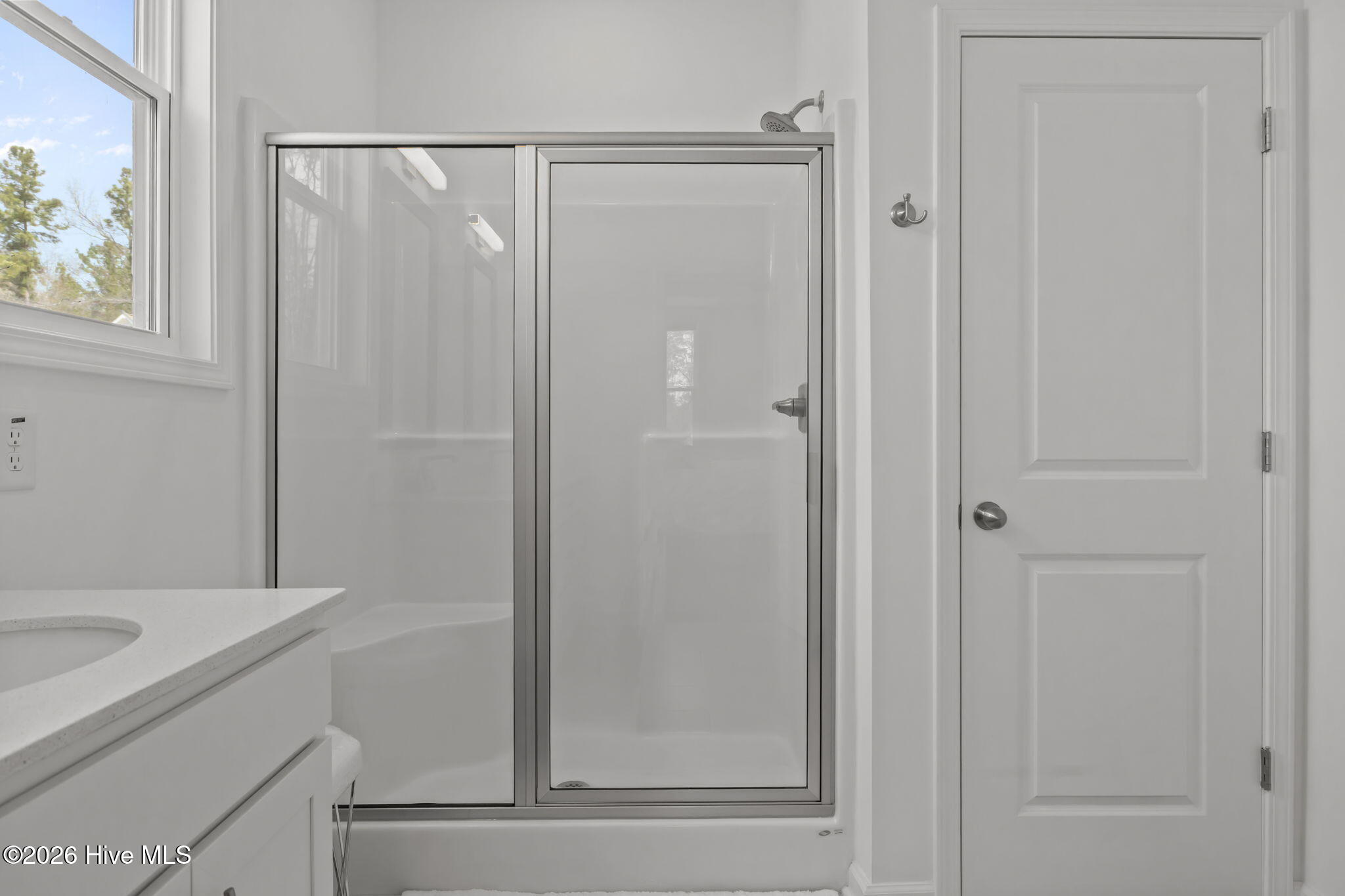 24-web-or-mls-AZ3A2496