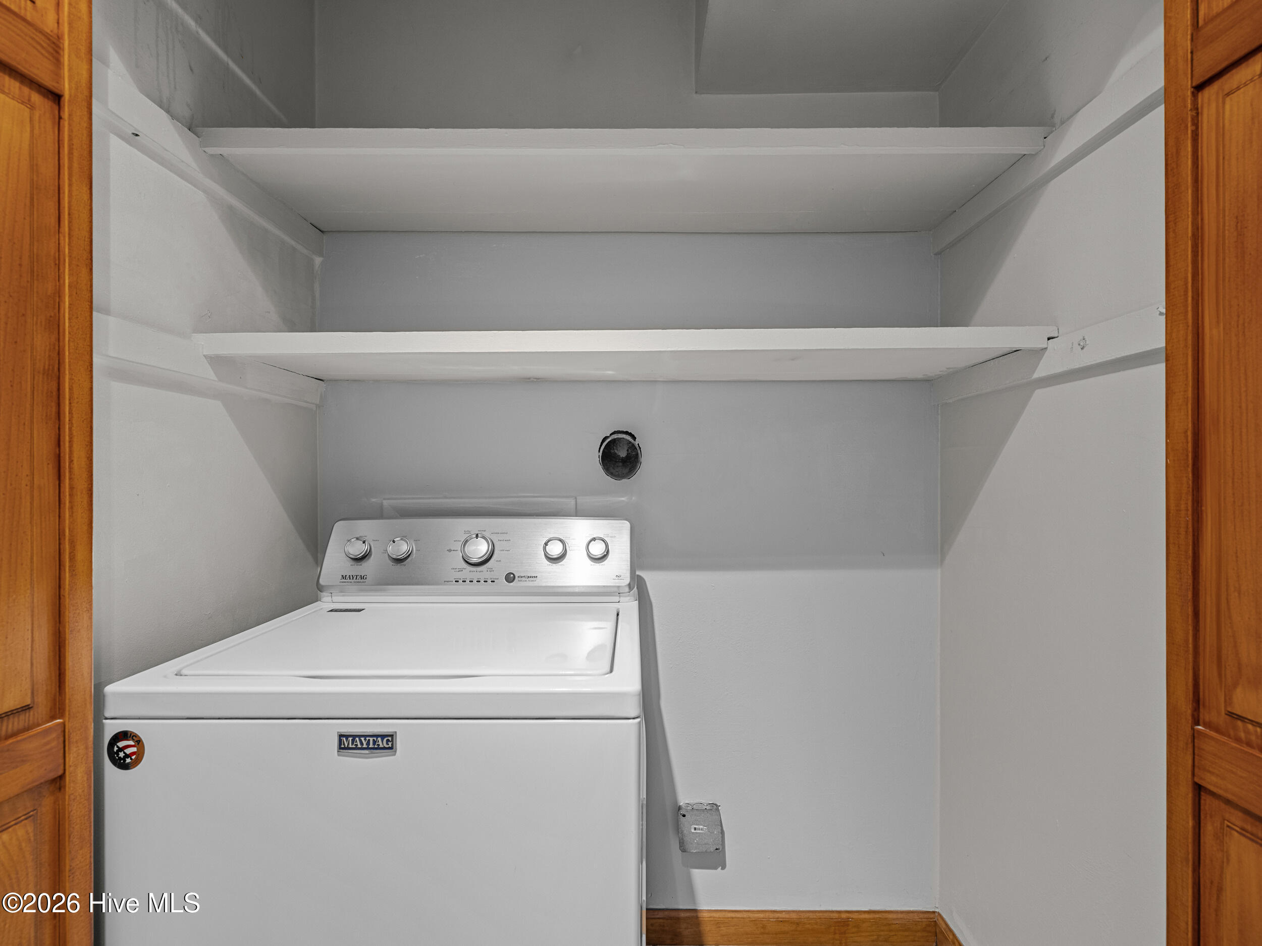 100561743 | Photo 29